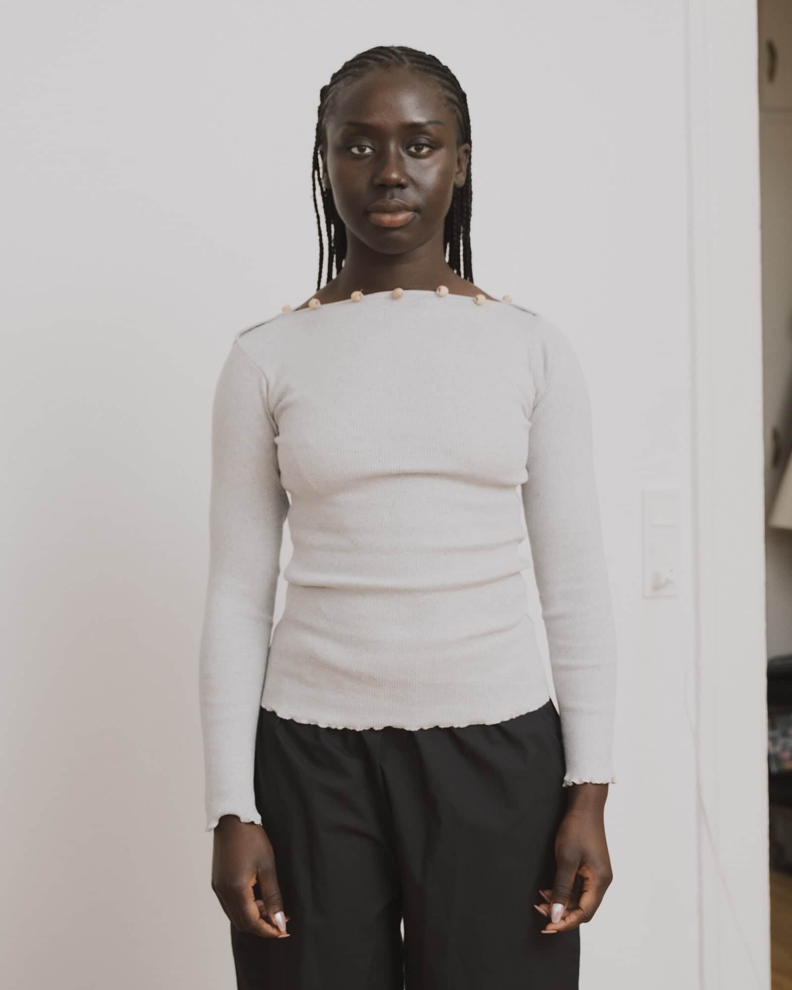 Tav Long Sleeve Tee in Grey Melange | Recycled cotton rib | en