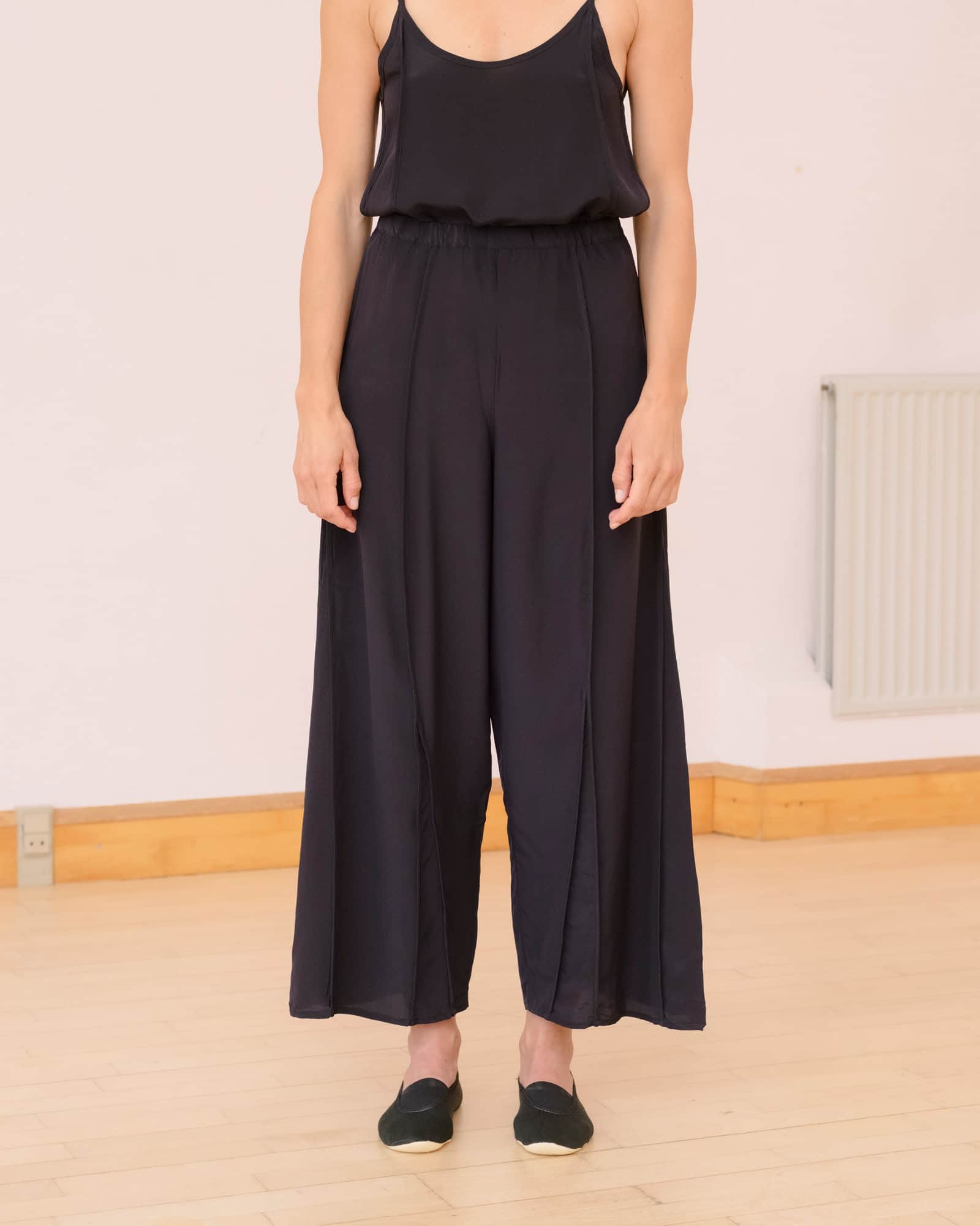 Ade Pants in Black | Silk crepe | Baserange