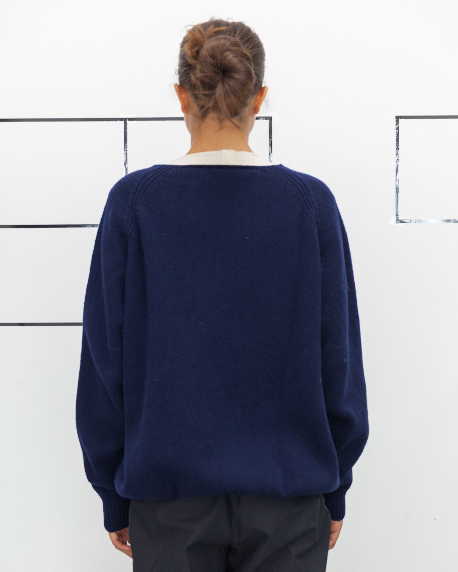 0-SoarVNeck-ArlesMerinoWool-Navy-PUSOV-MW-AW26-Drop3-3.jpg
