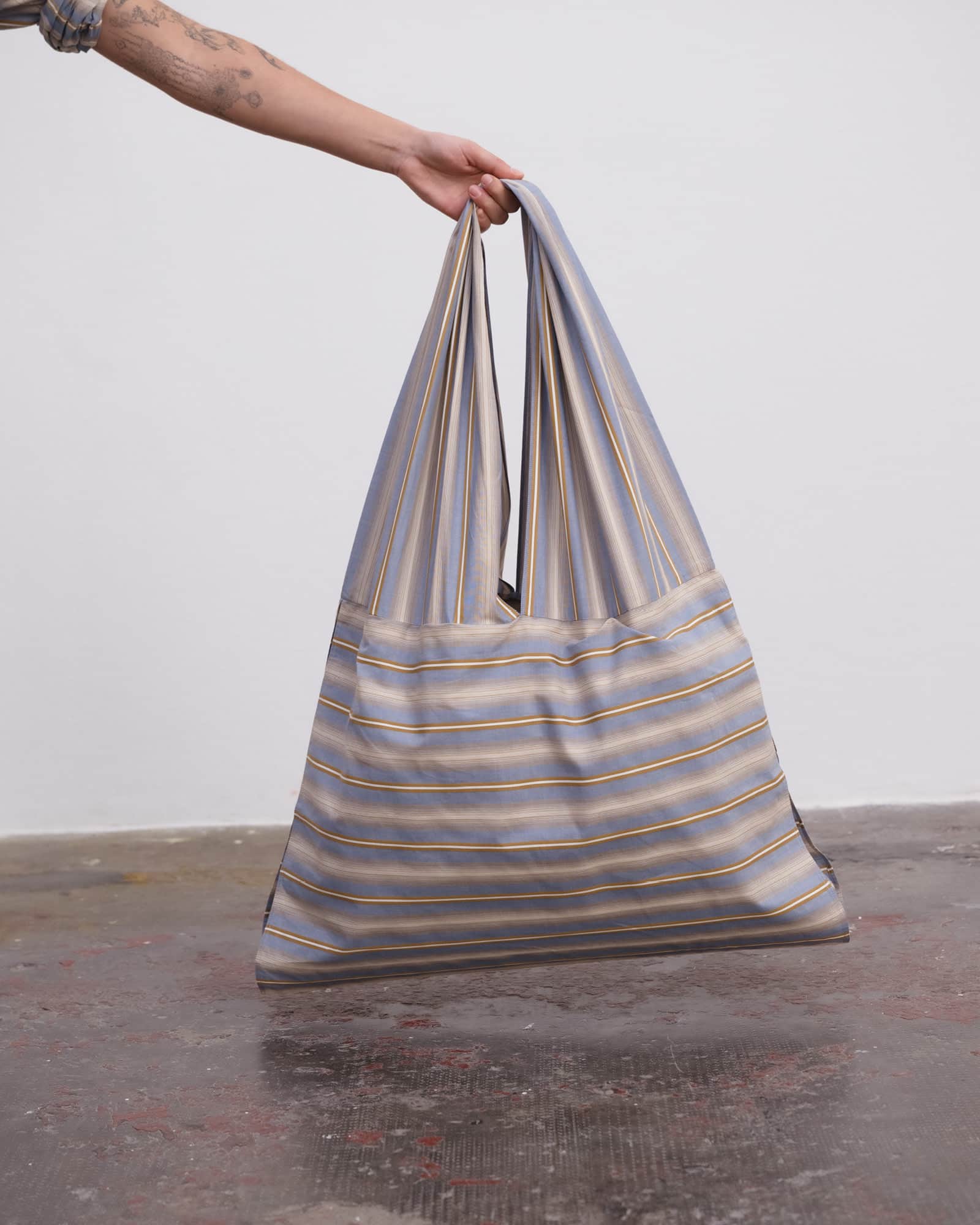 BASERANGE Bags GRID STRIPE / ONE SIZE Hale Bag
