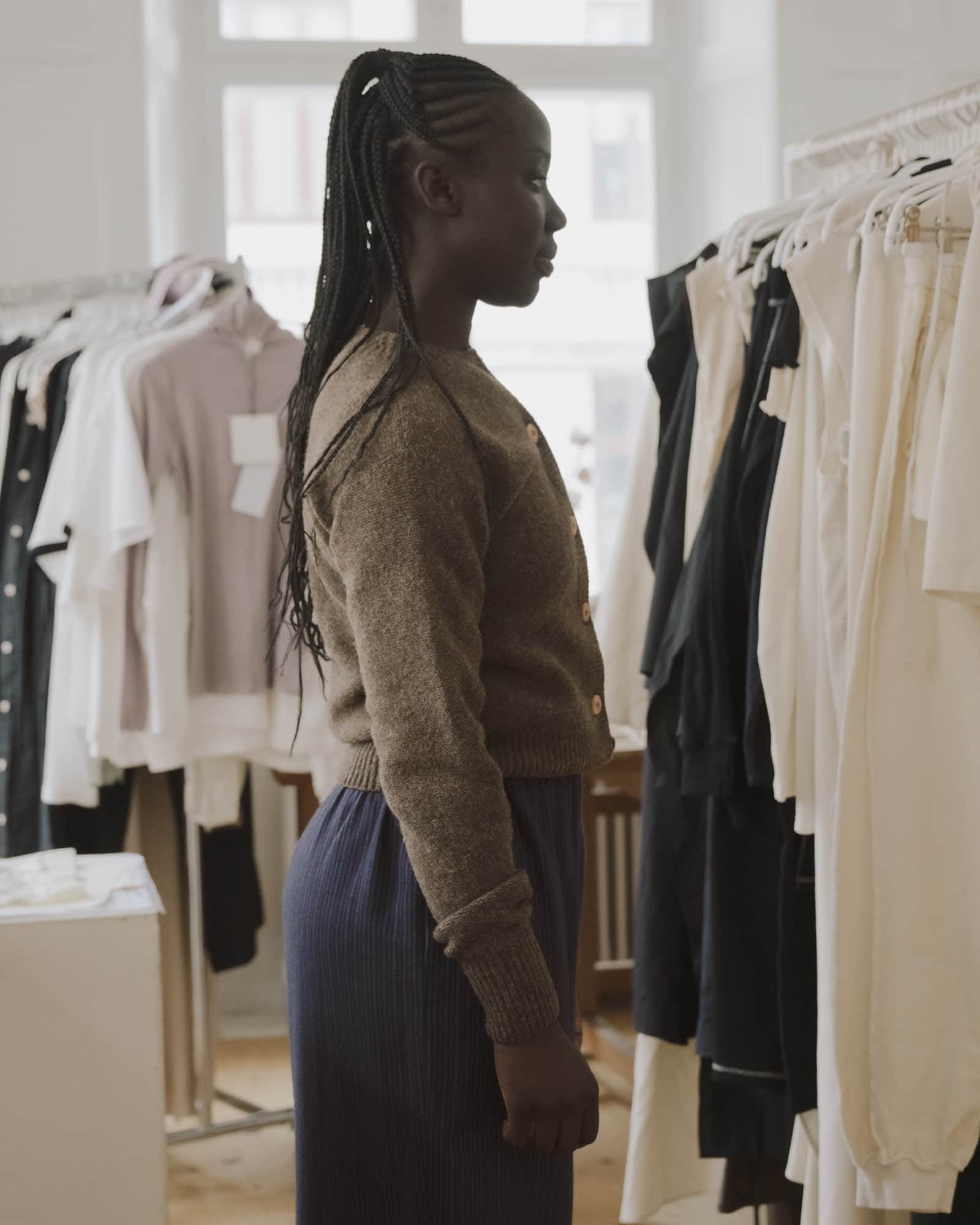 BASERANGE Cardigans Tier Cardigan