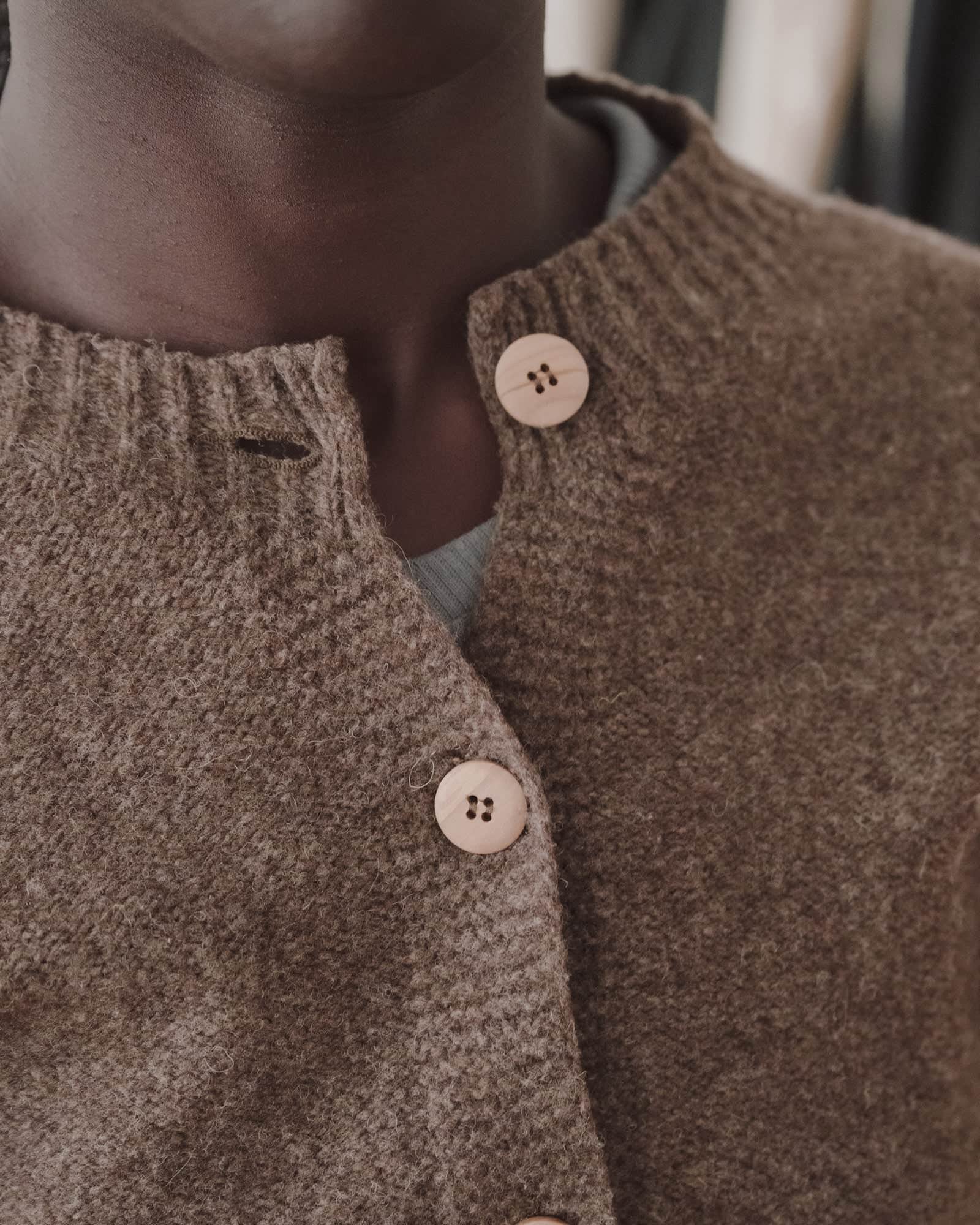 BASERANGE Cardigans Tier Cardigan