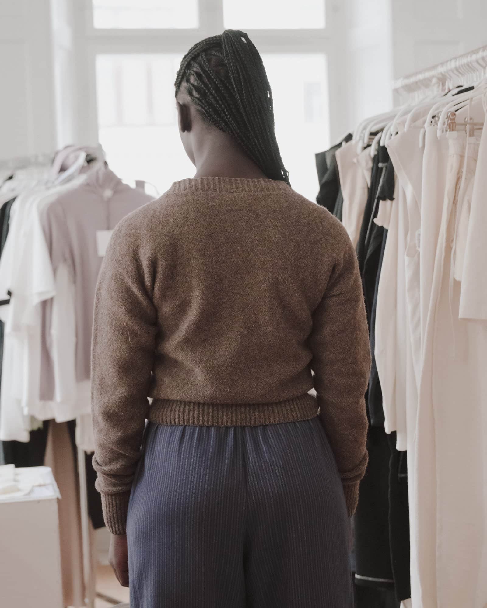 BASERANGE Cardigans Tier Cardigan