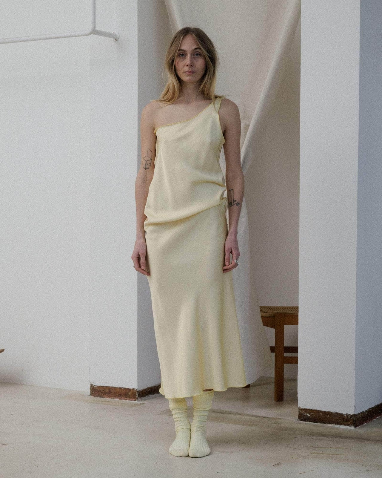 One Strap Dydine Dress in Sophia yellow | ecovero-viscose | en | Baserange