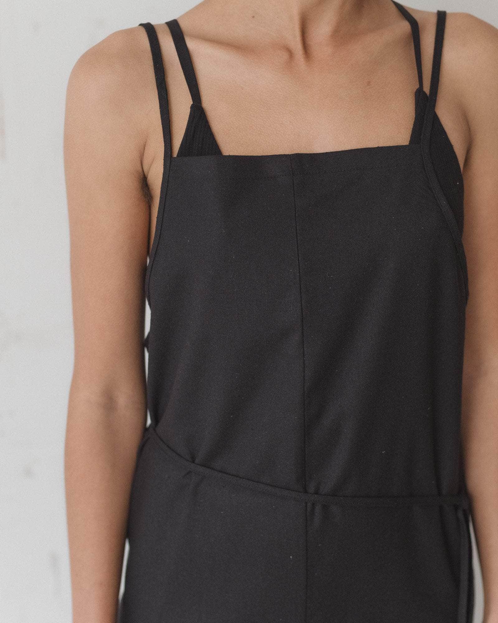 Yumi Apron Dress in Black | Wild silk | Baserange