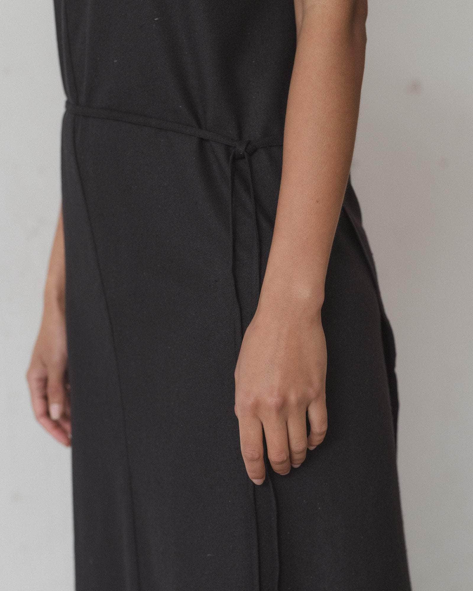 Yumi Apron Dress in Black | Wild silk | Baserange