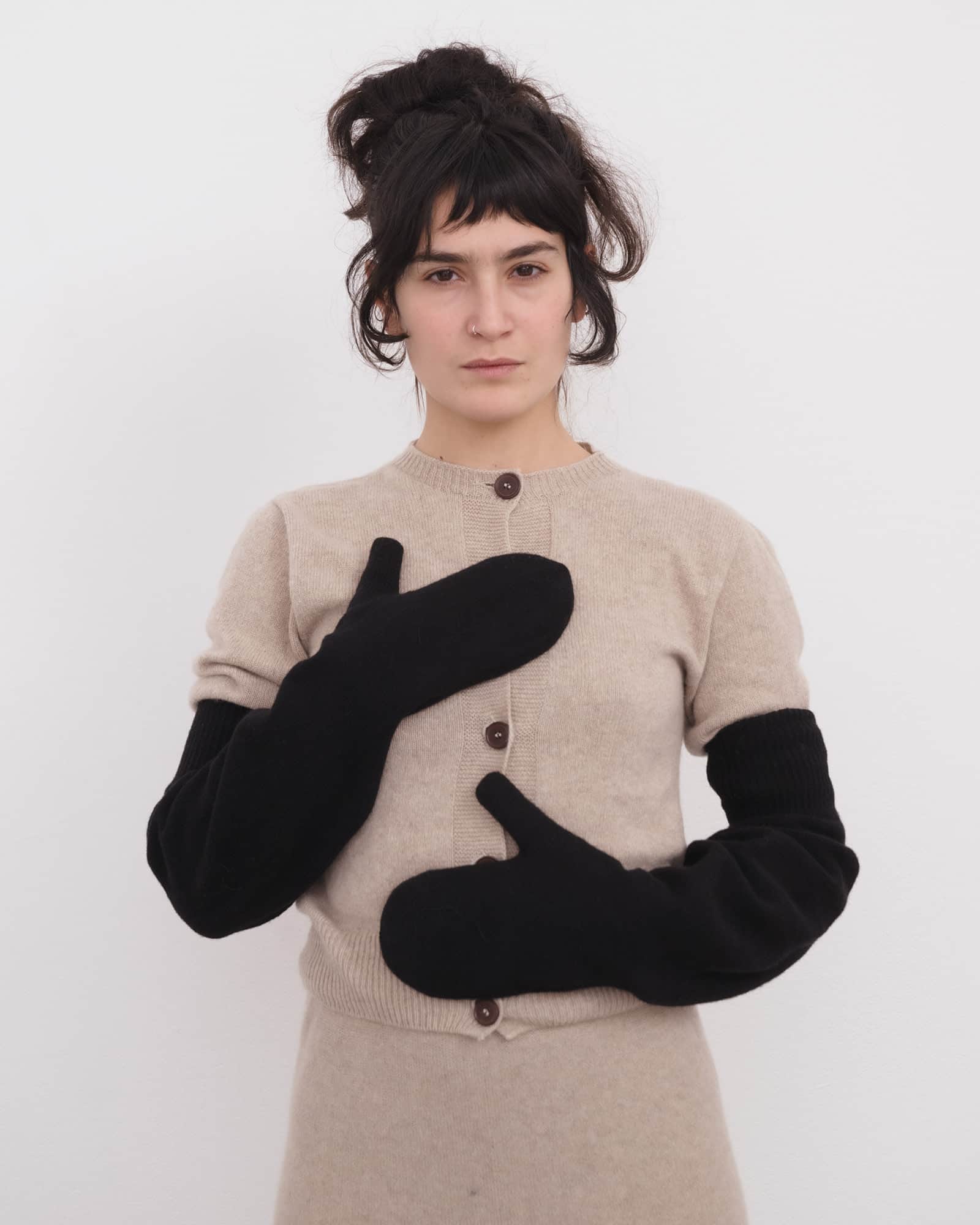 BASERANGE Gloves BLACK / ONE SIZE Long Enso Mittens