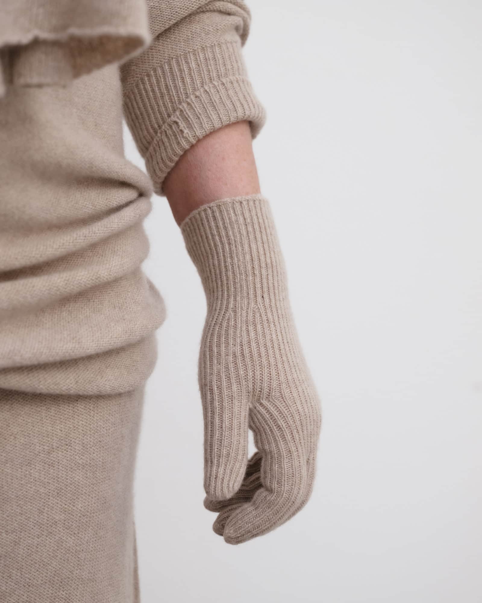 BASERANGE Gloves CAMEL / ONE SIZE Ribbed Gloves