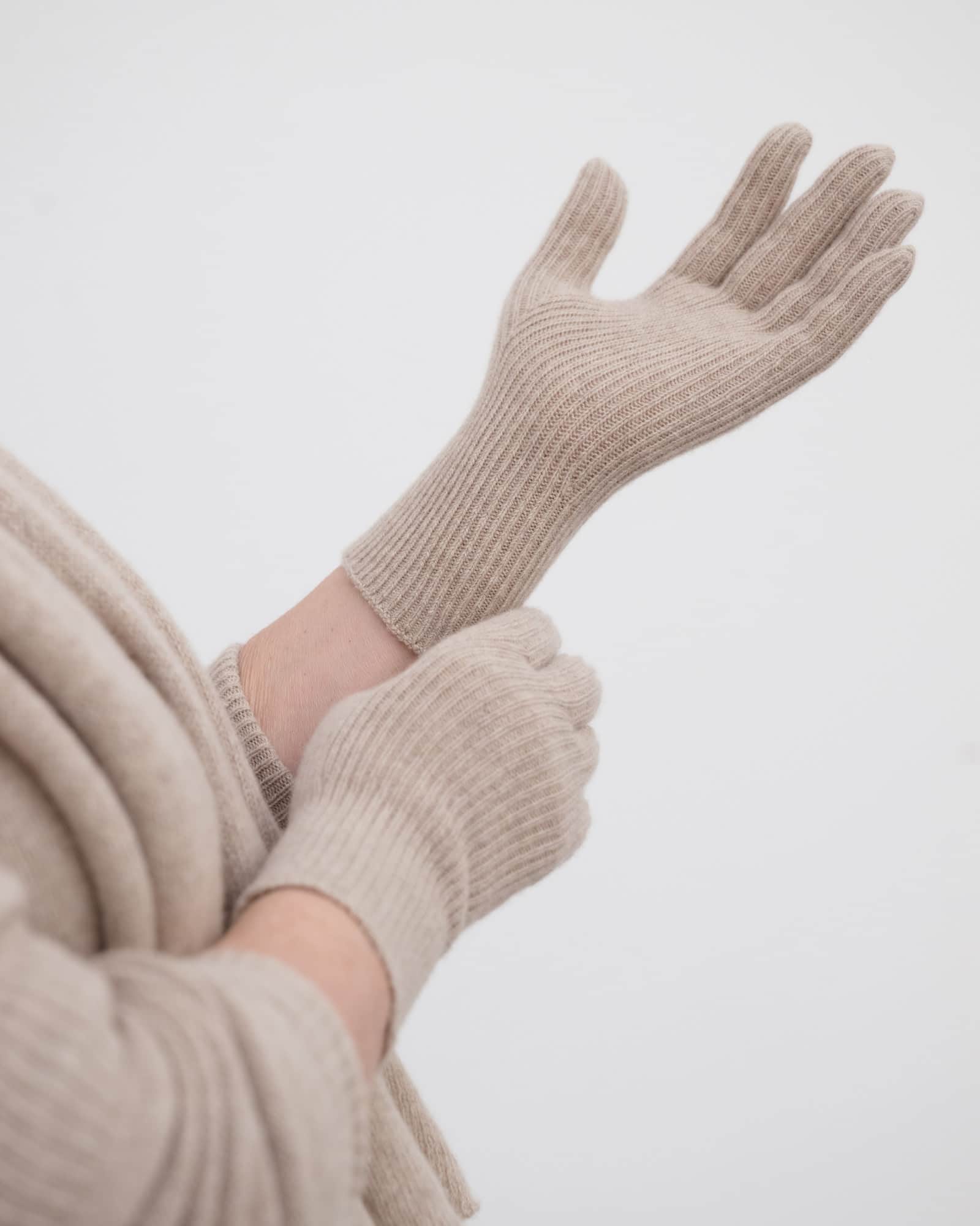 BASERANGE Gloves CAMEL / ONE SIZE Ribbed Gloves