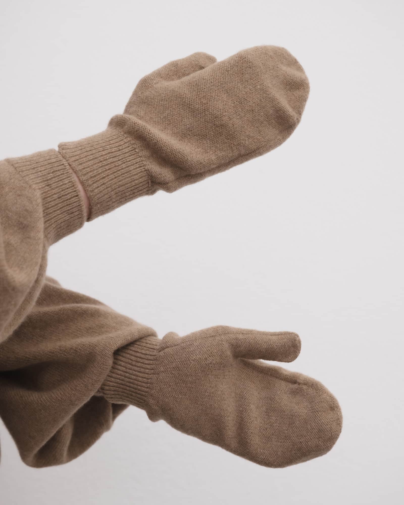 BASERANGE Gloves ROVERE BROWN / ONE SIZE Enso Mittens