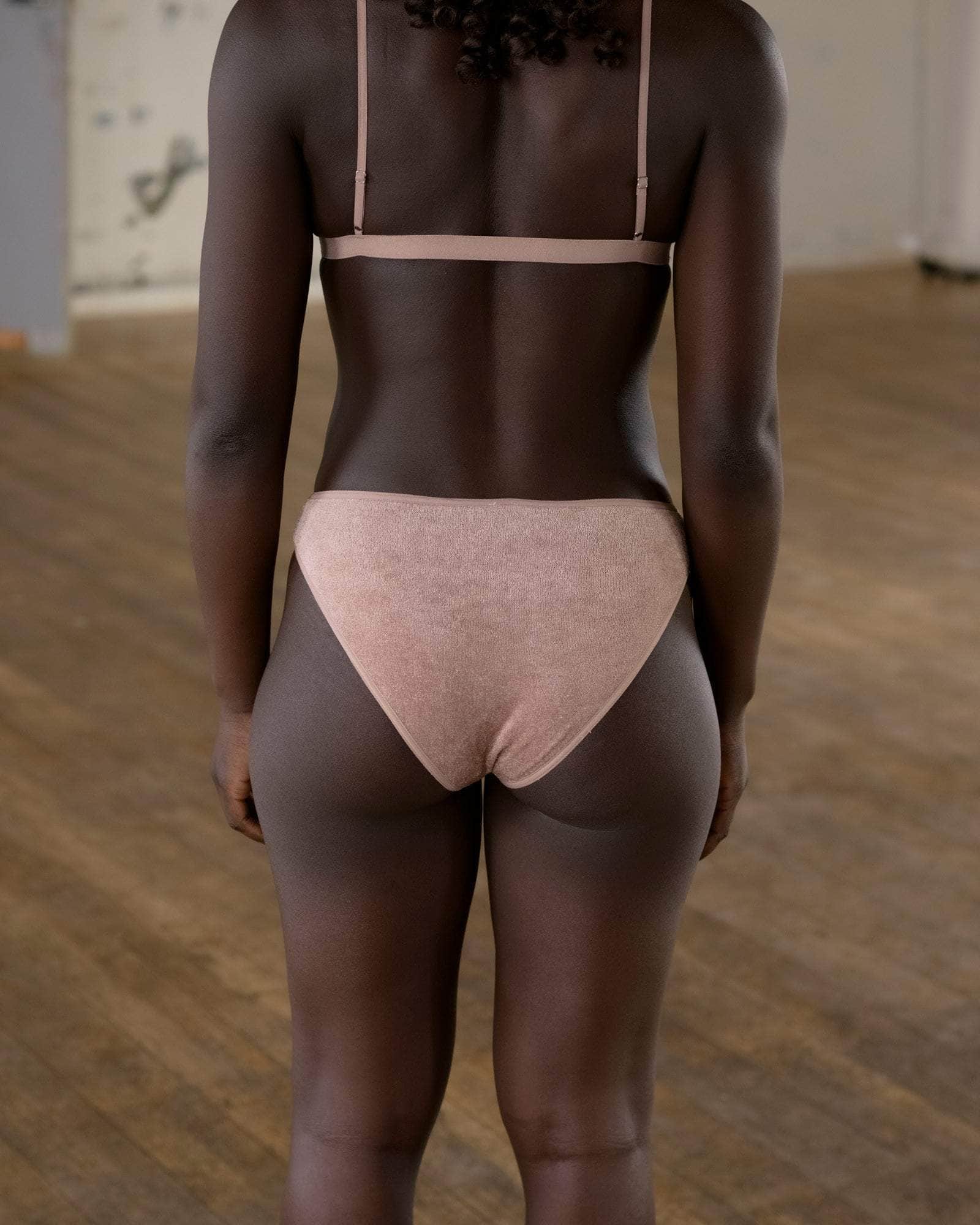 Velvet | Basics in Natural and Recycled Fibers | Baserange