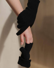 BASERANGE KNITTED BLACK / ONE SIZE WHIT BEANIE & RIBBED GLOVES