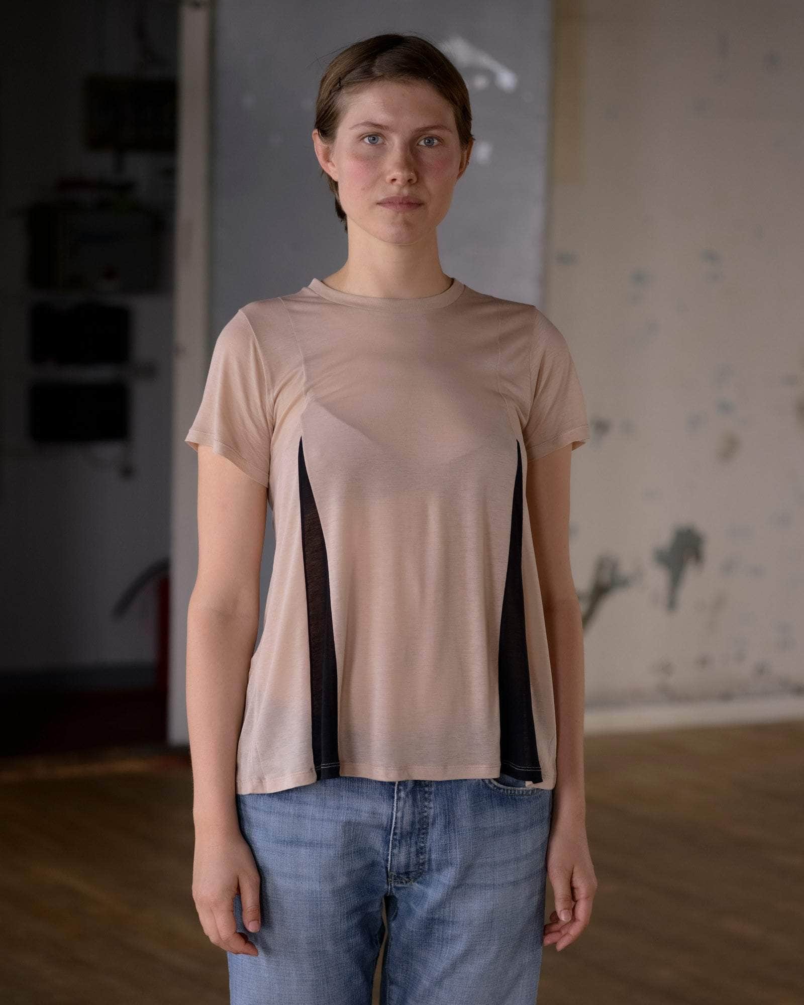 BASERANGE KNITTED CASE TEE SHIRT