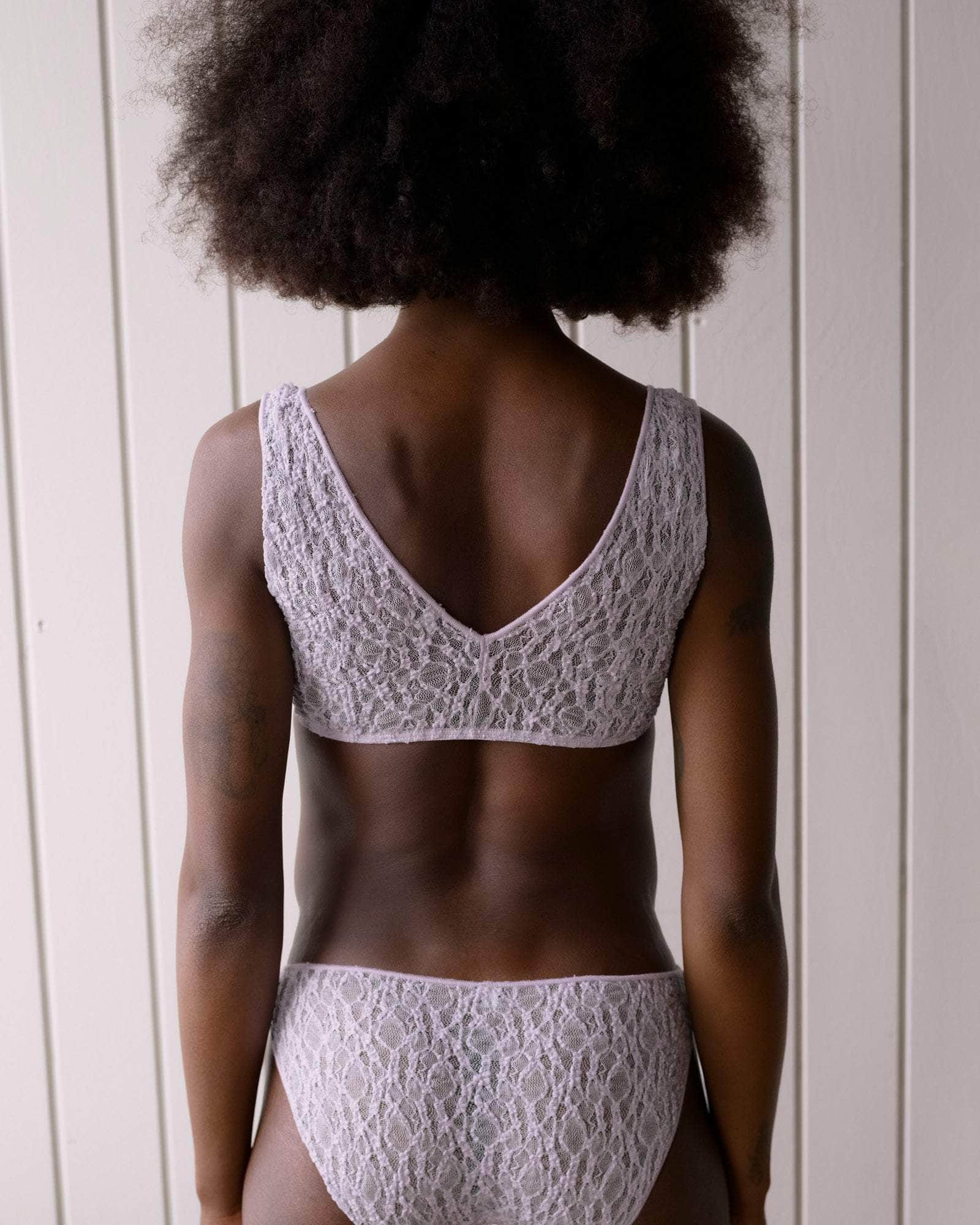 BASERANGE KNITTED CRESCENT BRA