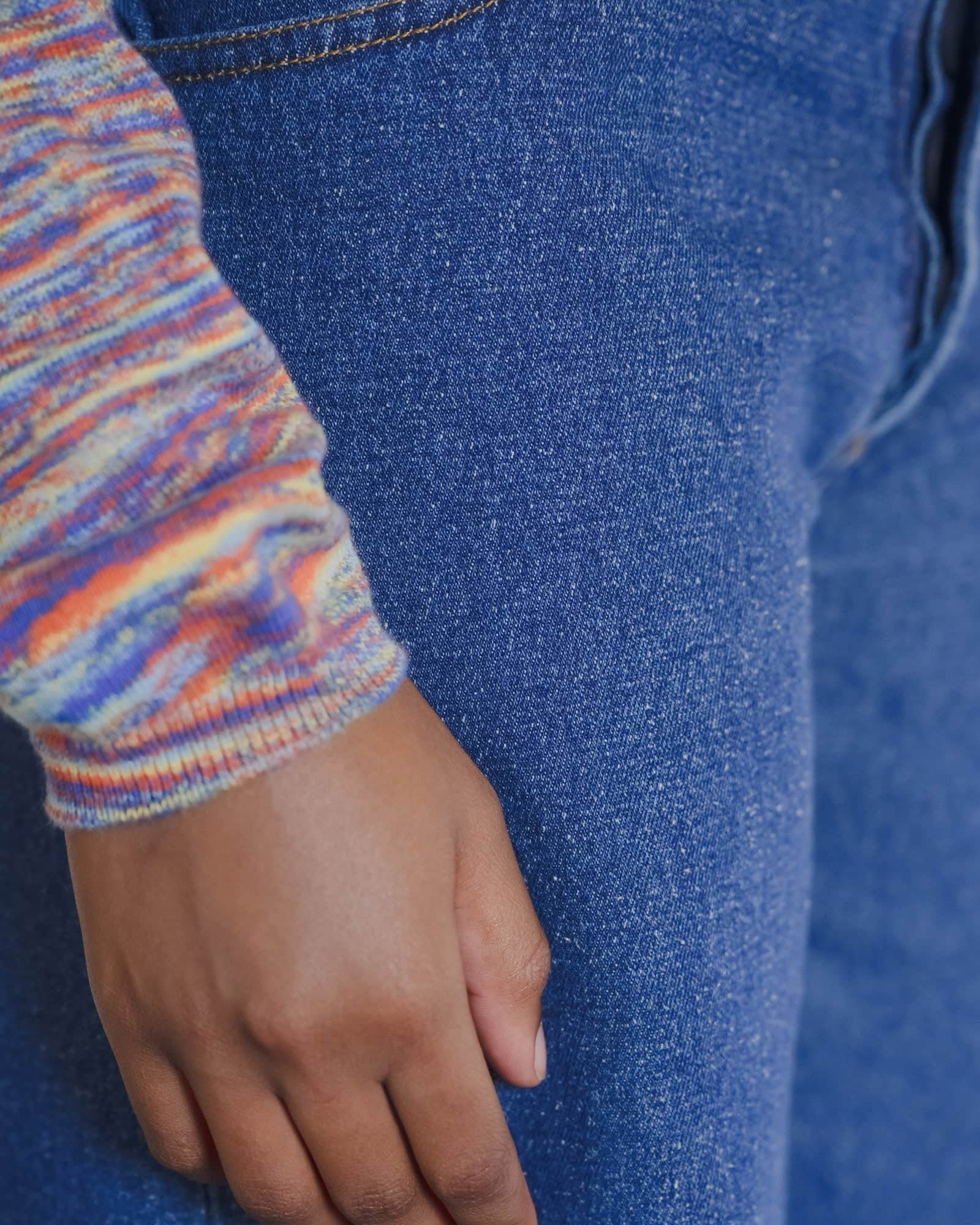 BASERANGE KNITTED FLUTE LONG SLEEVE