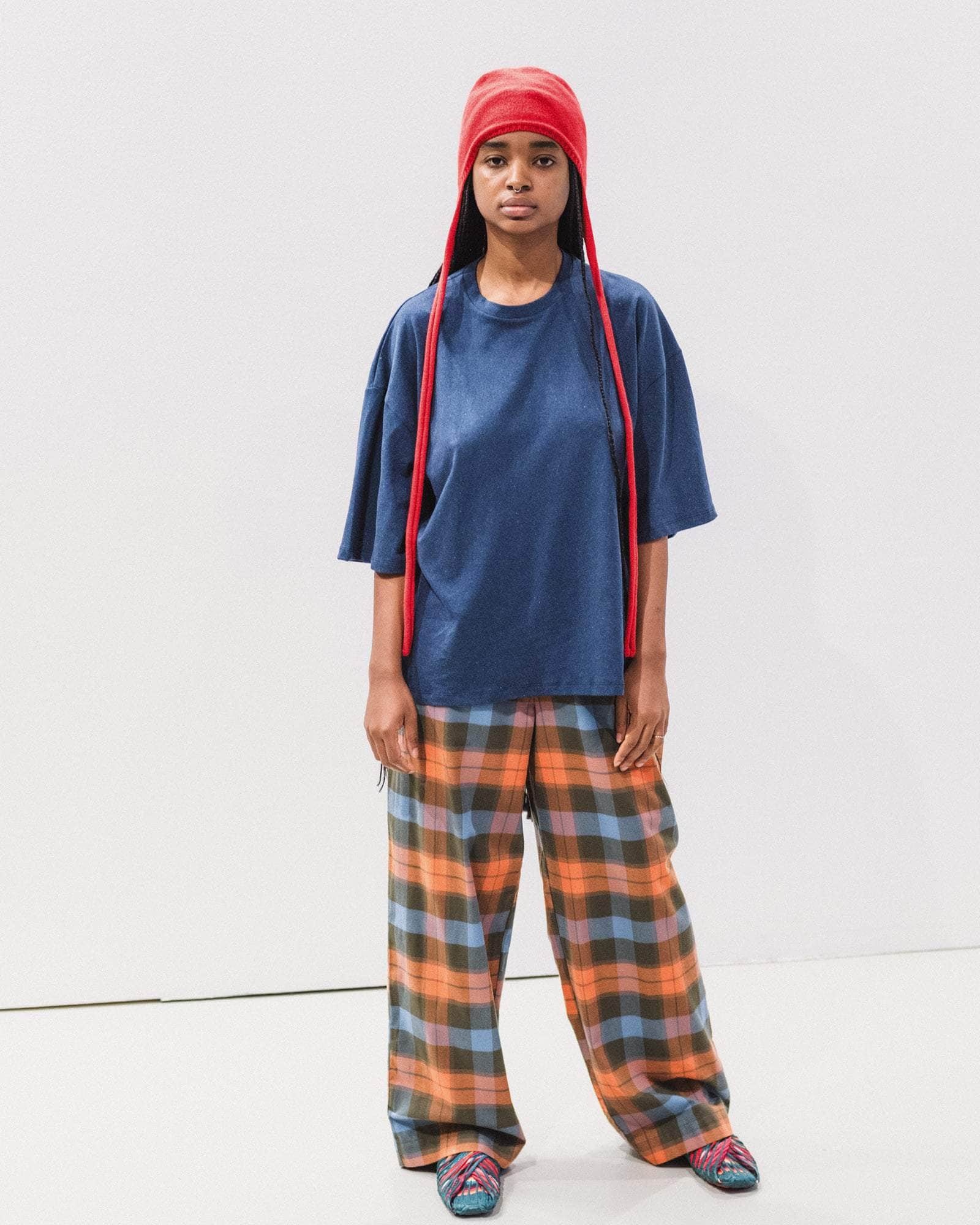 BASERANGE KNITTED MELOGRANO RED / ONE SIZE TIER HOOD & RIBBED GLOVES