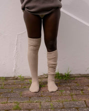 BASERANGE KNITTED OMI SAND / ONE SIZE OVERKNEE SOCKS