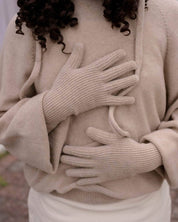 BASERANGE KNITTED OMI SAND / ONE SIZE RIBBED GLOVES
