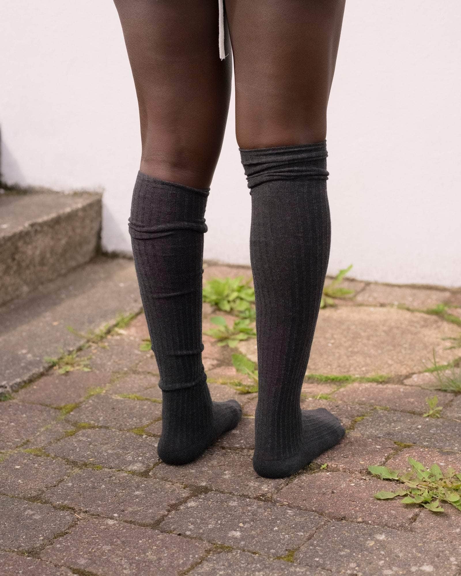 BASERANGE KNITTED OVERKNEE SOCKS