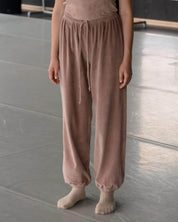 BASERANGE KNITTED PILLOW SWEATPANTS