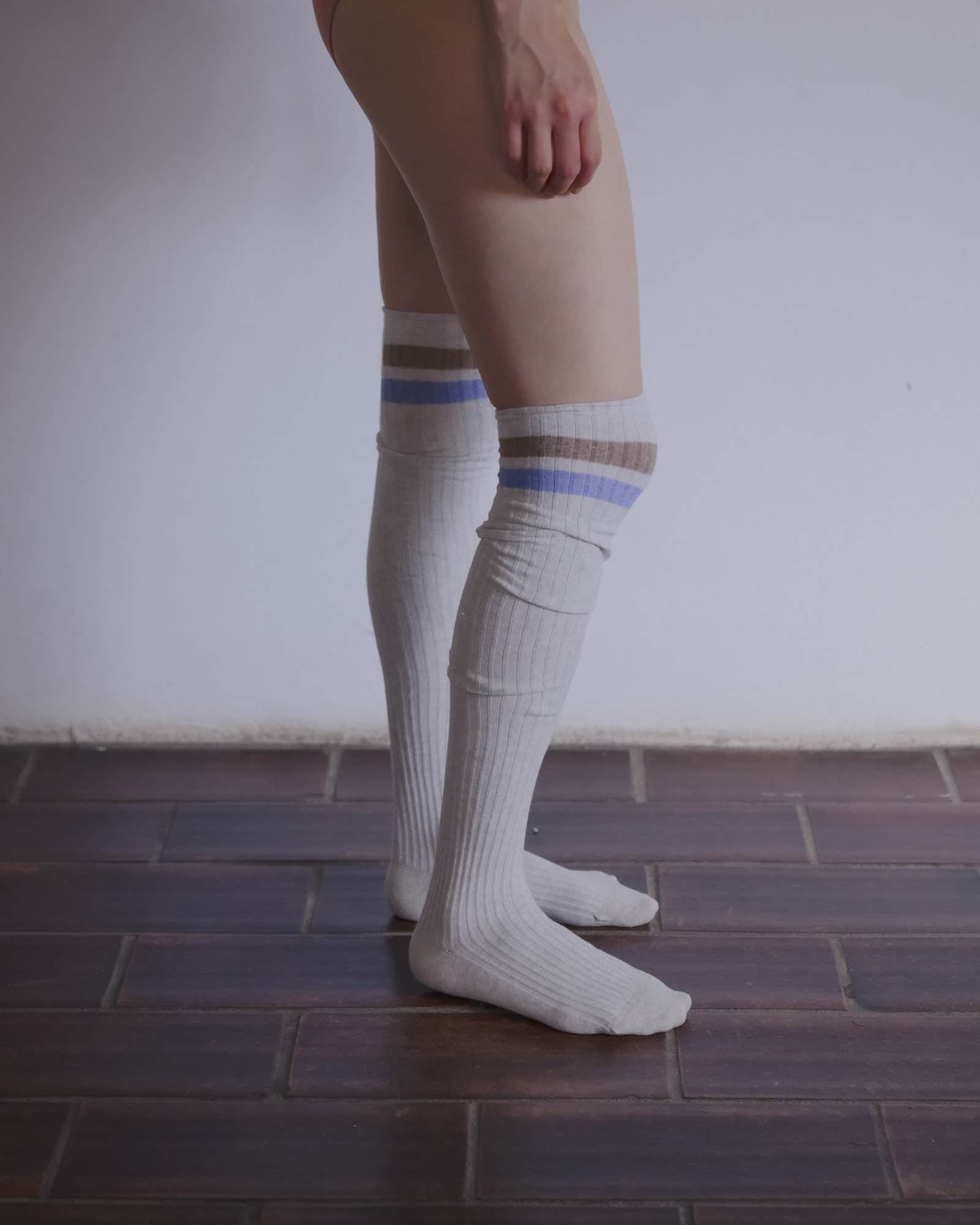 BASERANGE KNITTED RACE OVERKNEE SOCKS
