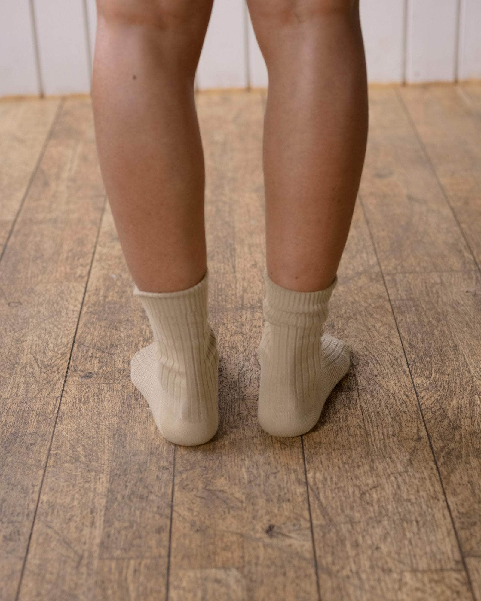 BASERANGE KNITTED RIB OVERANKLE SOCKS
