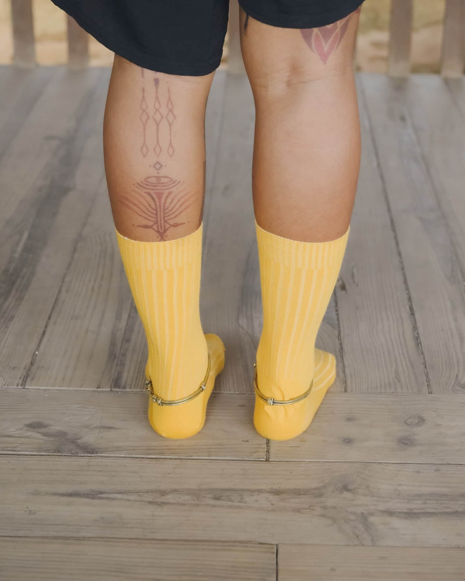 BASERANGE KNITTED RIB OVERANKLE SOCKS