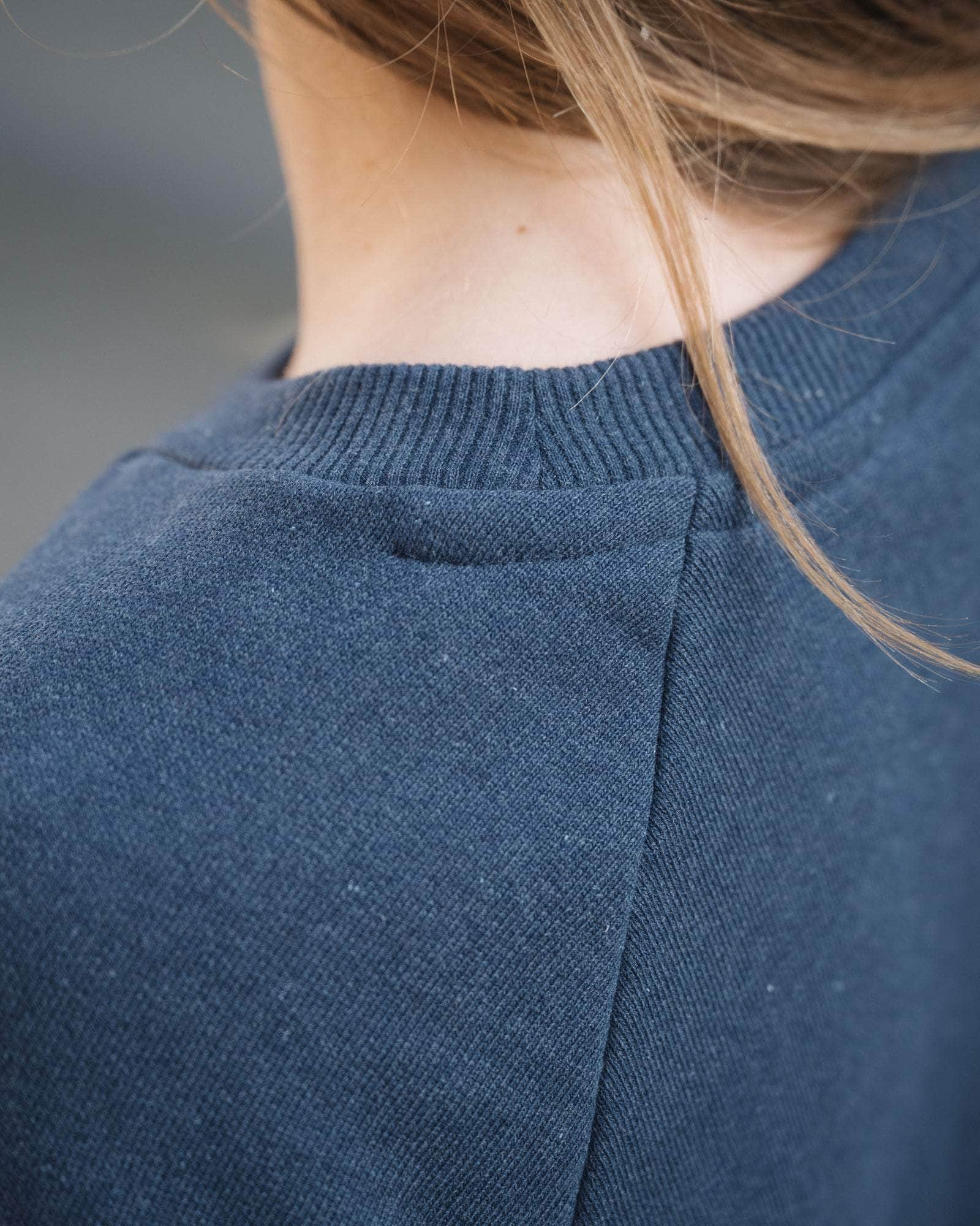 BASERANGE KNITTED RIM RAGLAN SWEATSHIRT