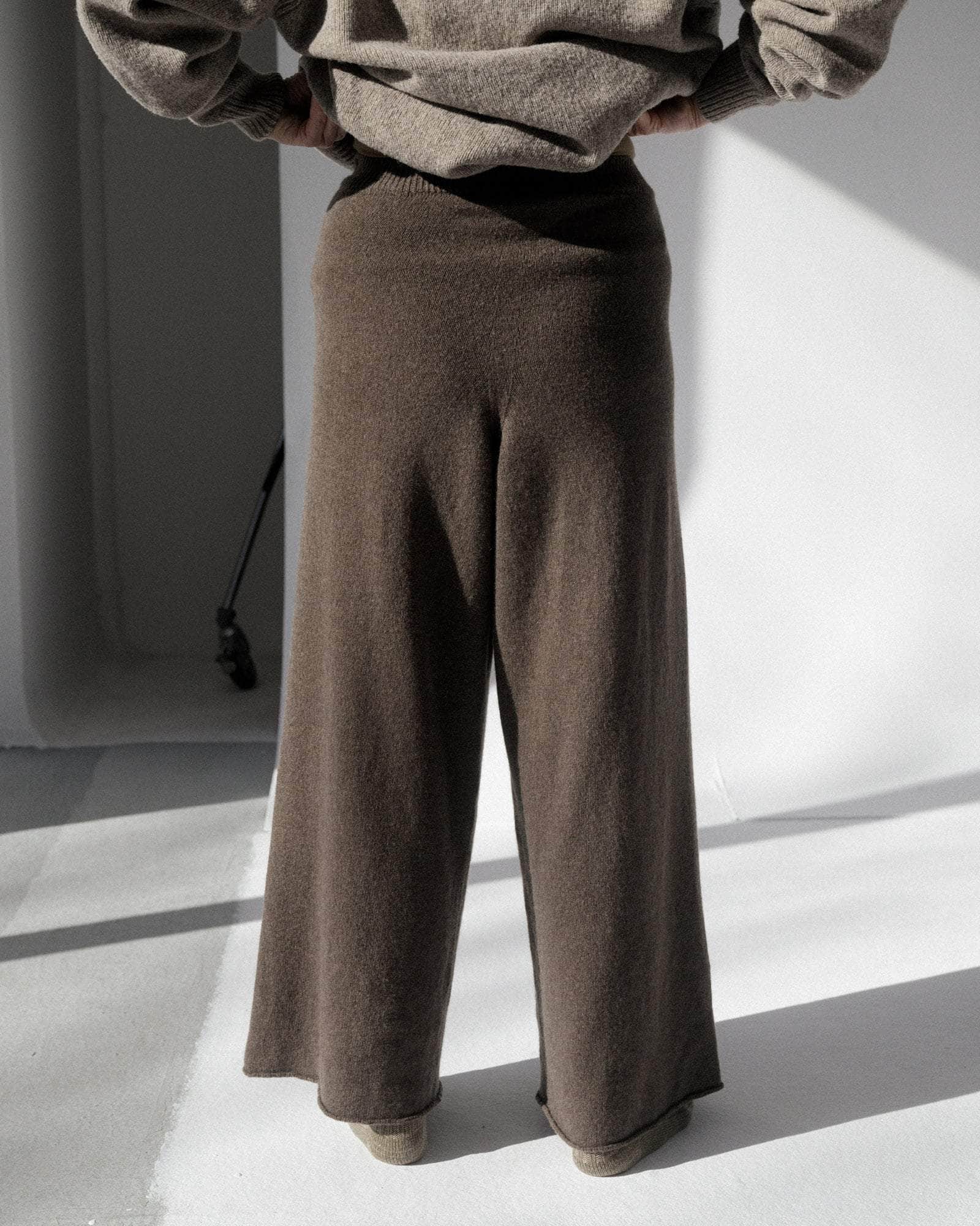 BASERANGE KNITTED SOAR PANTS