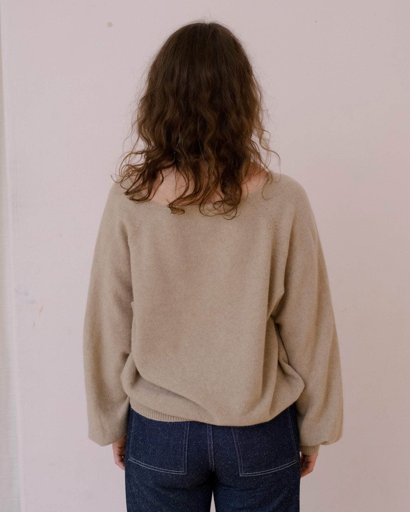 BASERANGE KNITTED SOAR V NECK