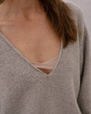 BASERANGE KNITTED SOAR V NECK