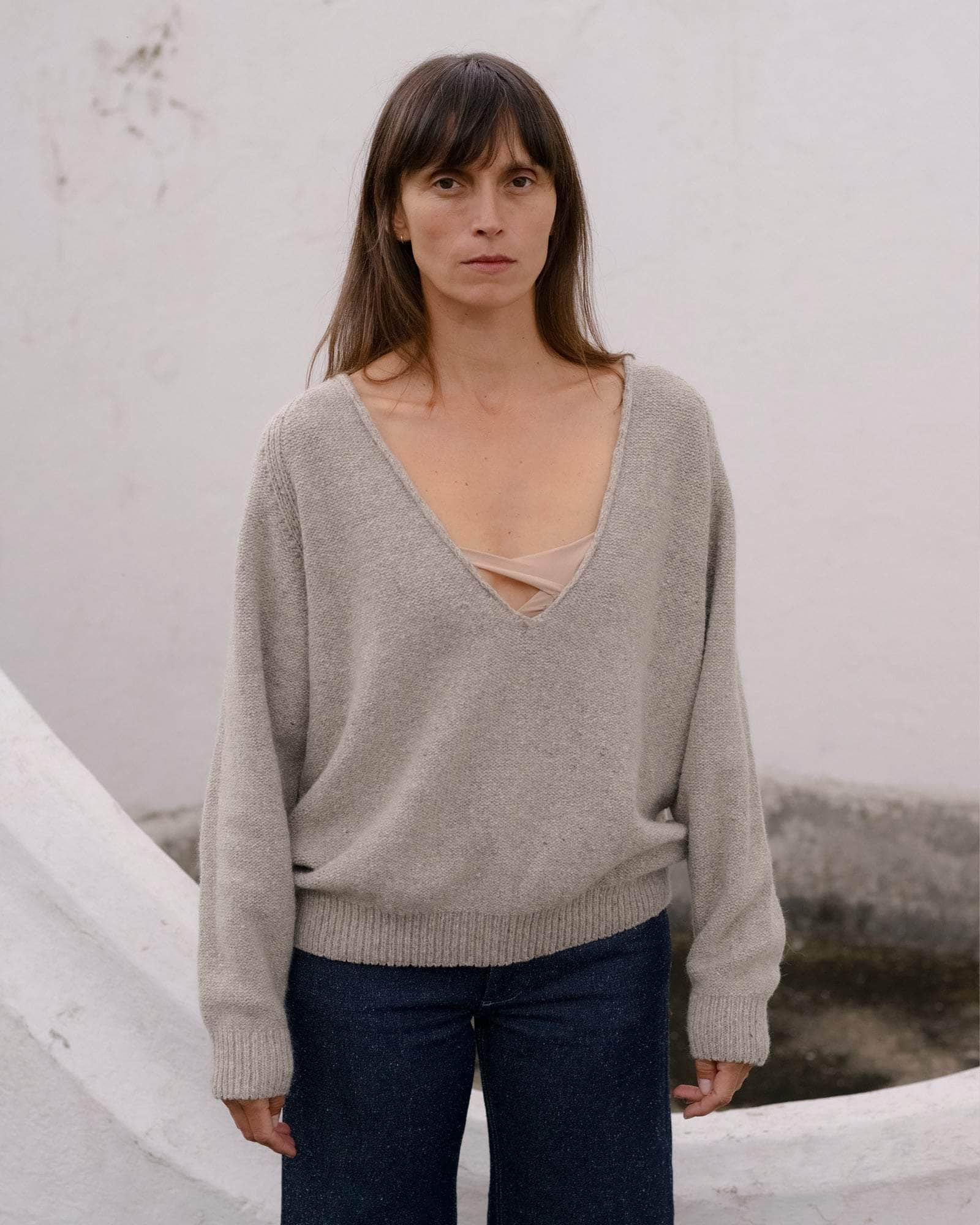 BASERANGE KNITTED SOAR V NECK