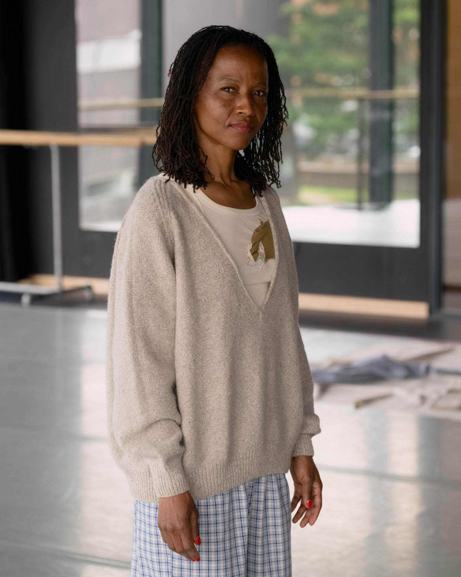 BASERANGE KNITTED SOAR V NECK