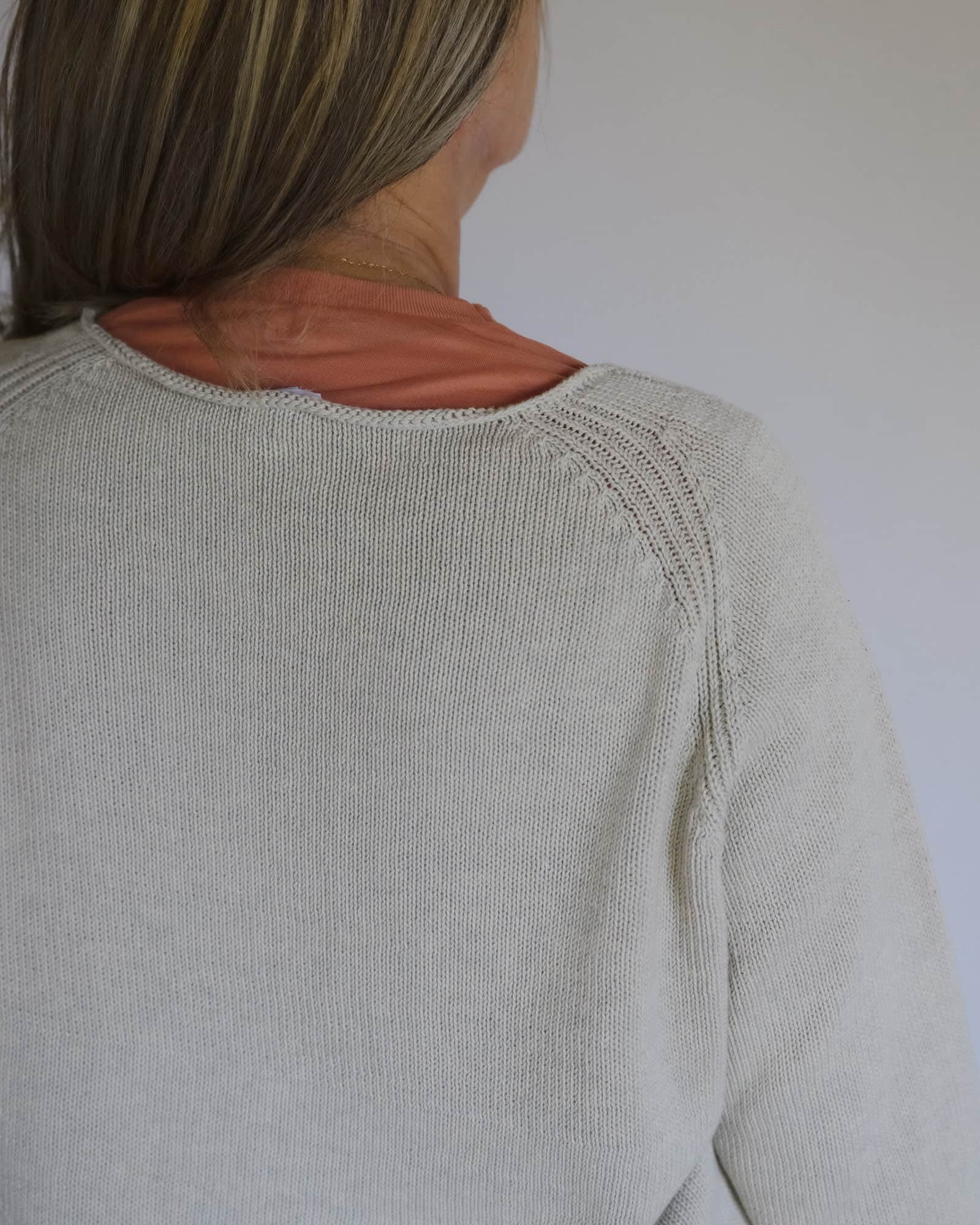 BASERANGE KNITTED SOAR V NECK