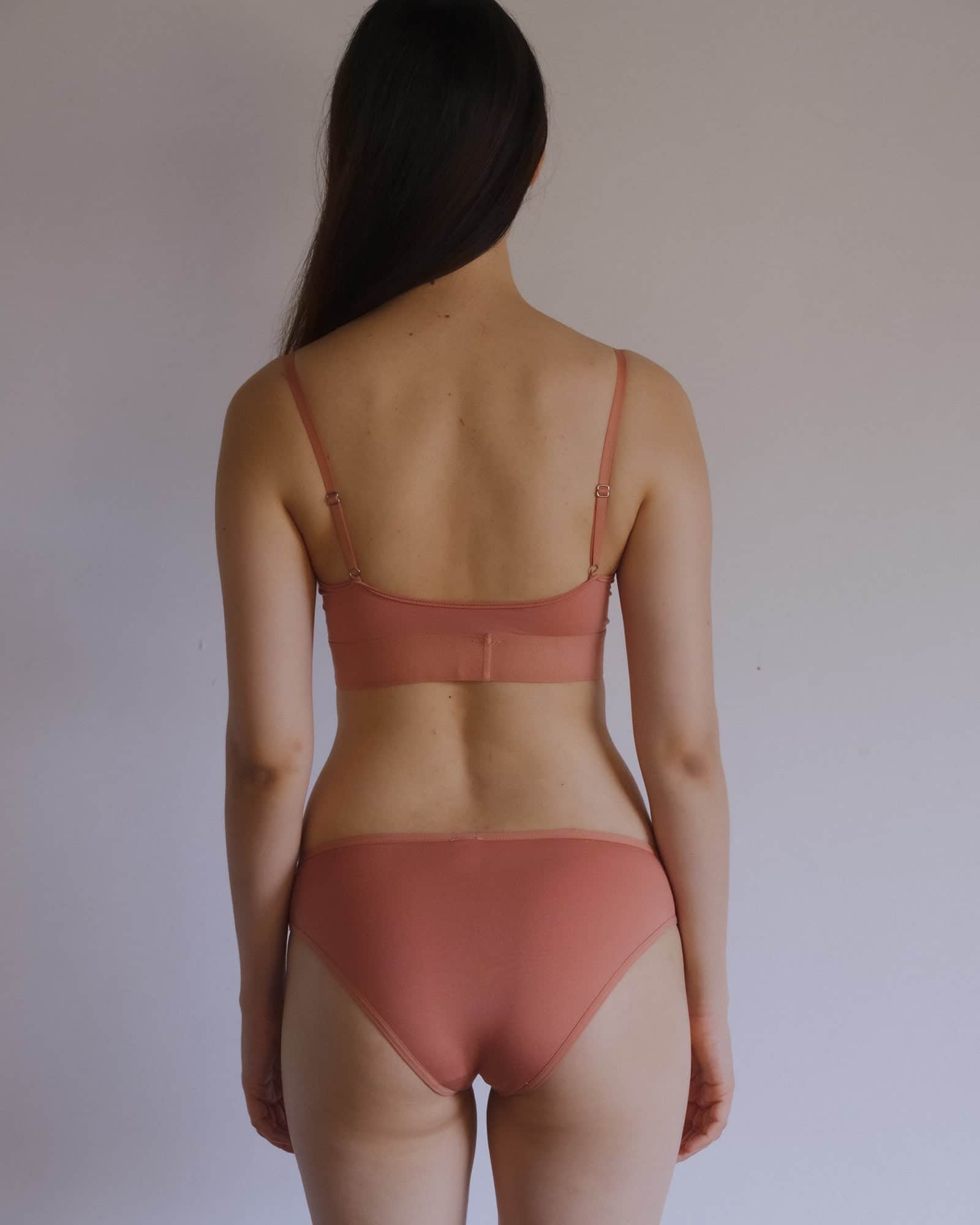 BASERANGE KNITTED SOFT BRA