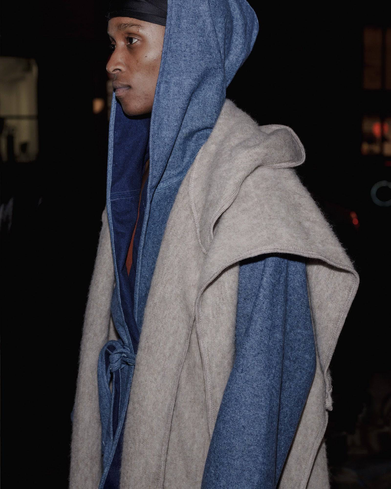 BASERANGE KNITTED TAJO PYRENEES CAPE