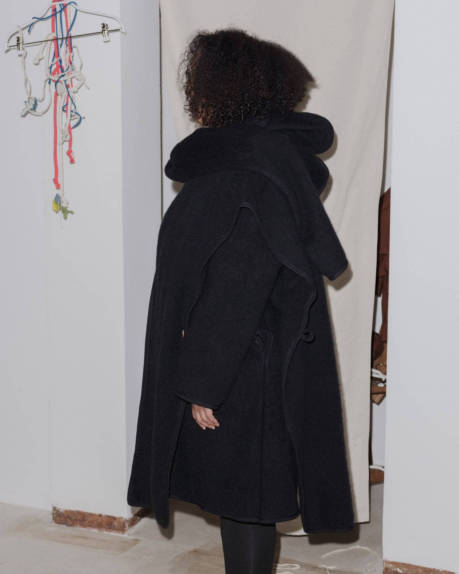 BASERANGE KNITTED TAJO PYRENEES CAPE