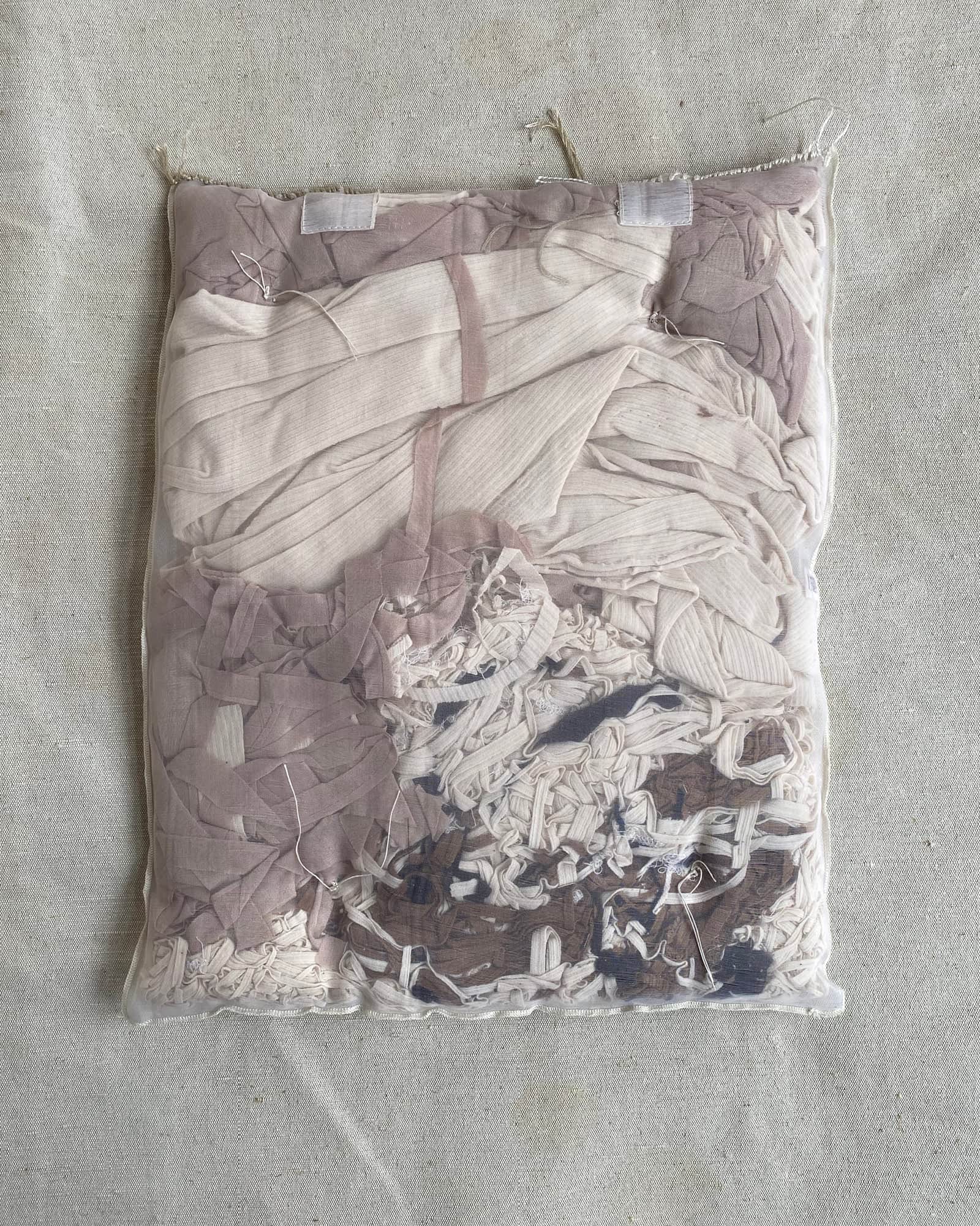 BASERANGE Living MULTICOLOR 2 / One Size Repair - Leftover Pillow