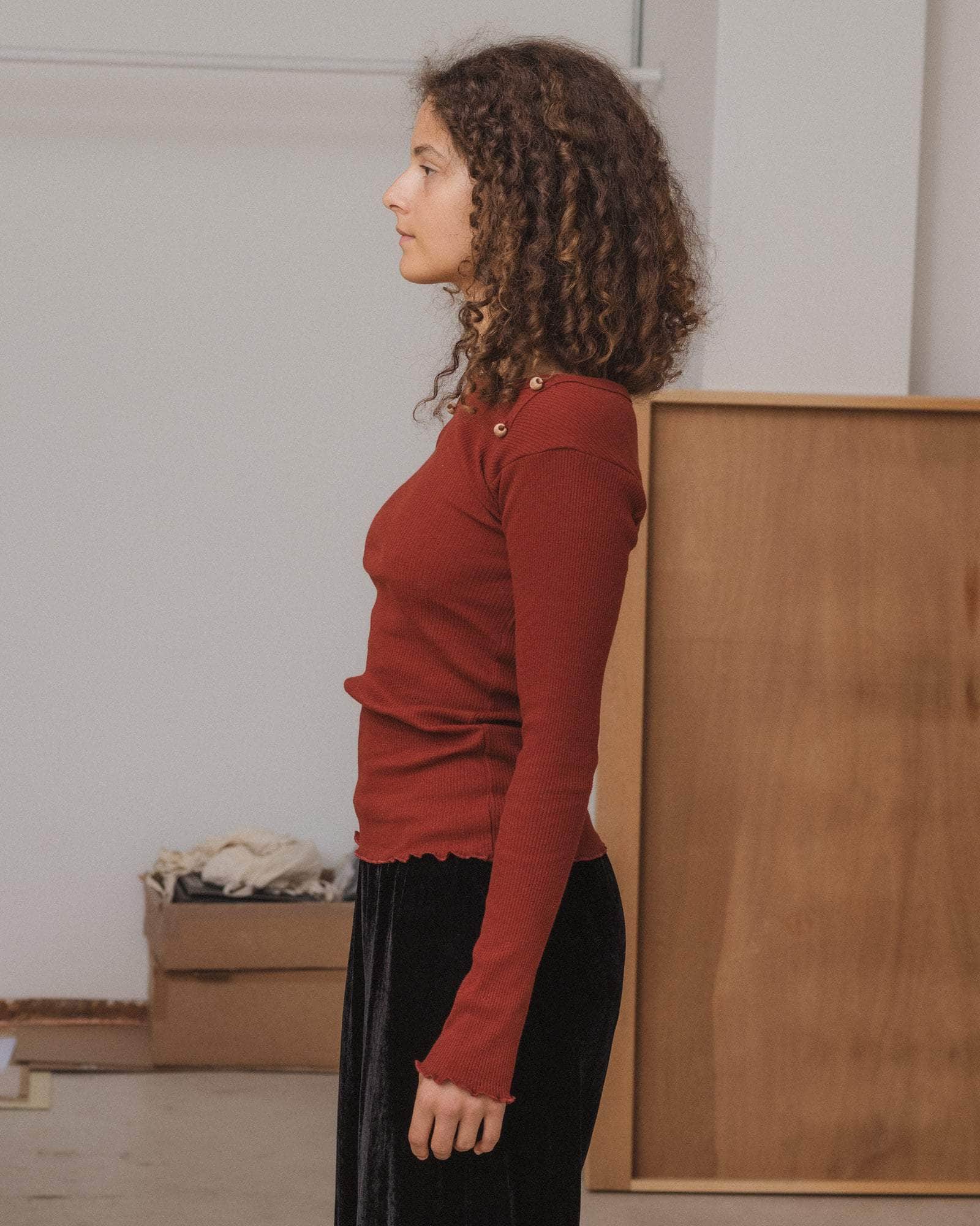 Disc Long Sleeve Tee in Bine Red | Recycled cotton rib | en