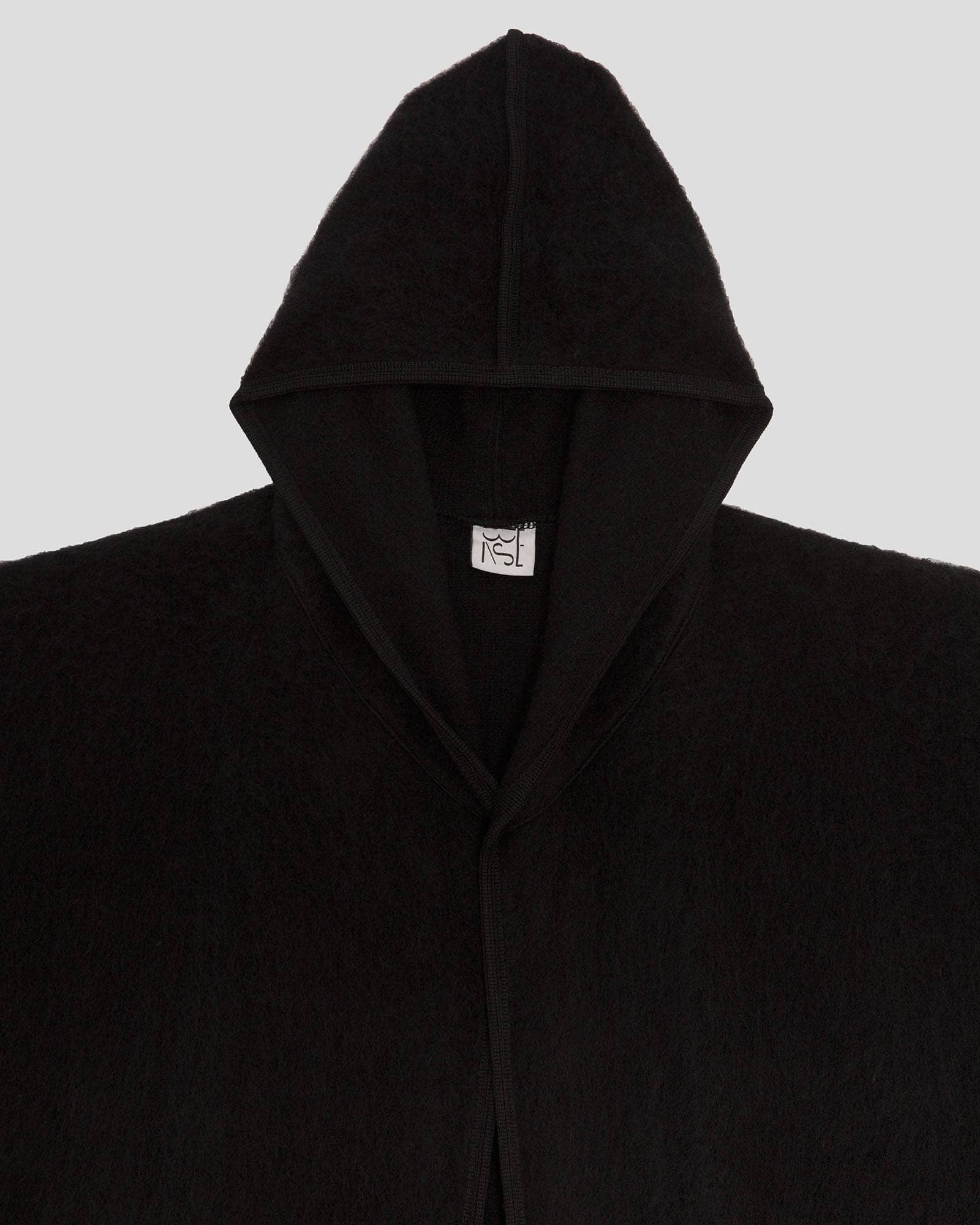 BASERANGE OUTERWEAR Tajo Pyrenees Cape