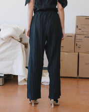 BASERANGE Pants Folio Pants