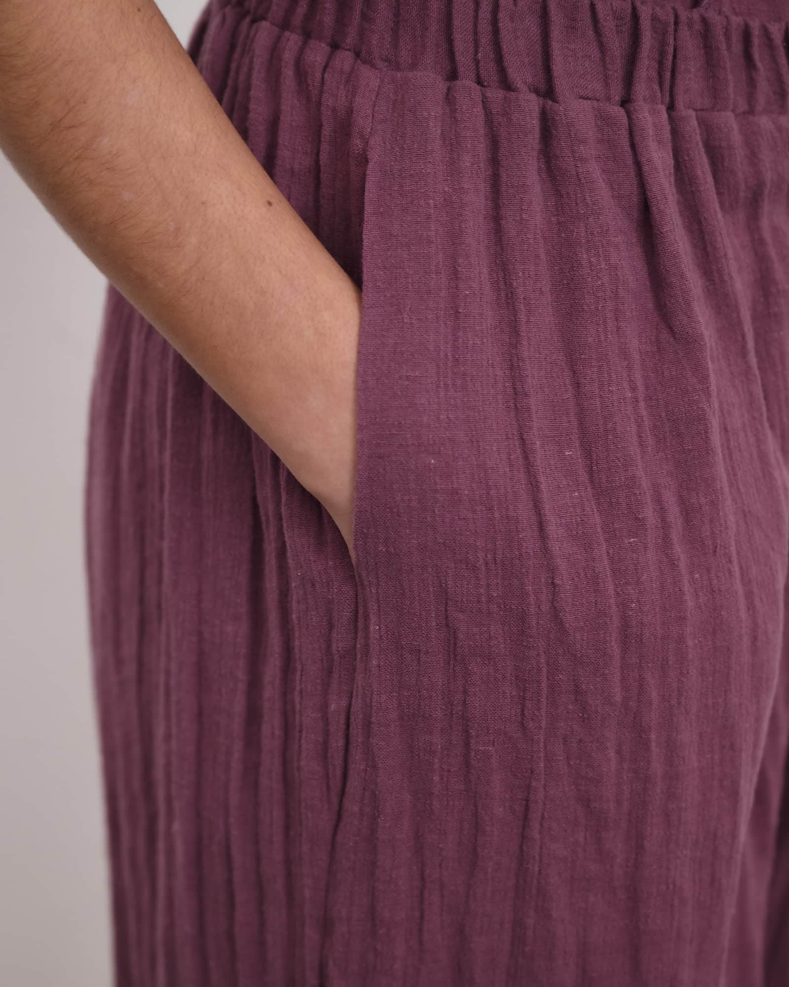 BASERANGE Pants Folio Pants