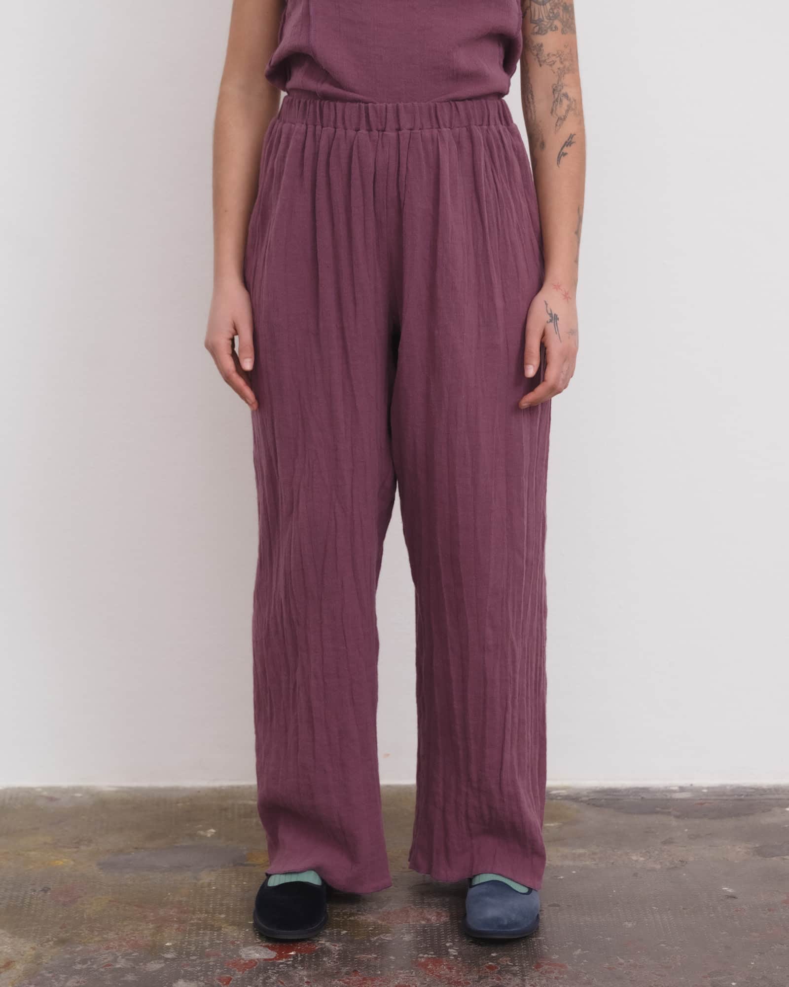 BASERANGE Pants Folio Pants