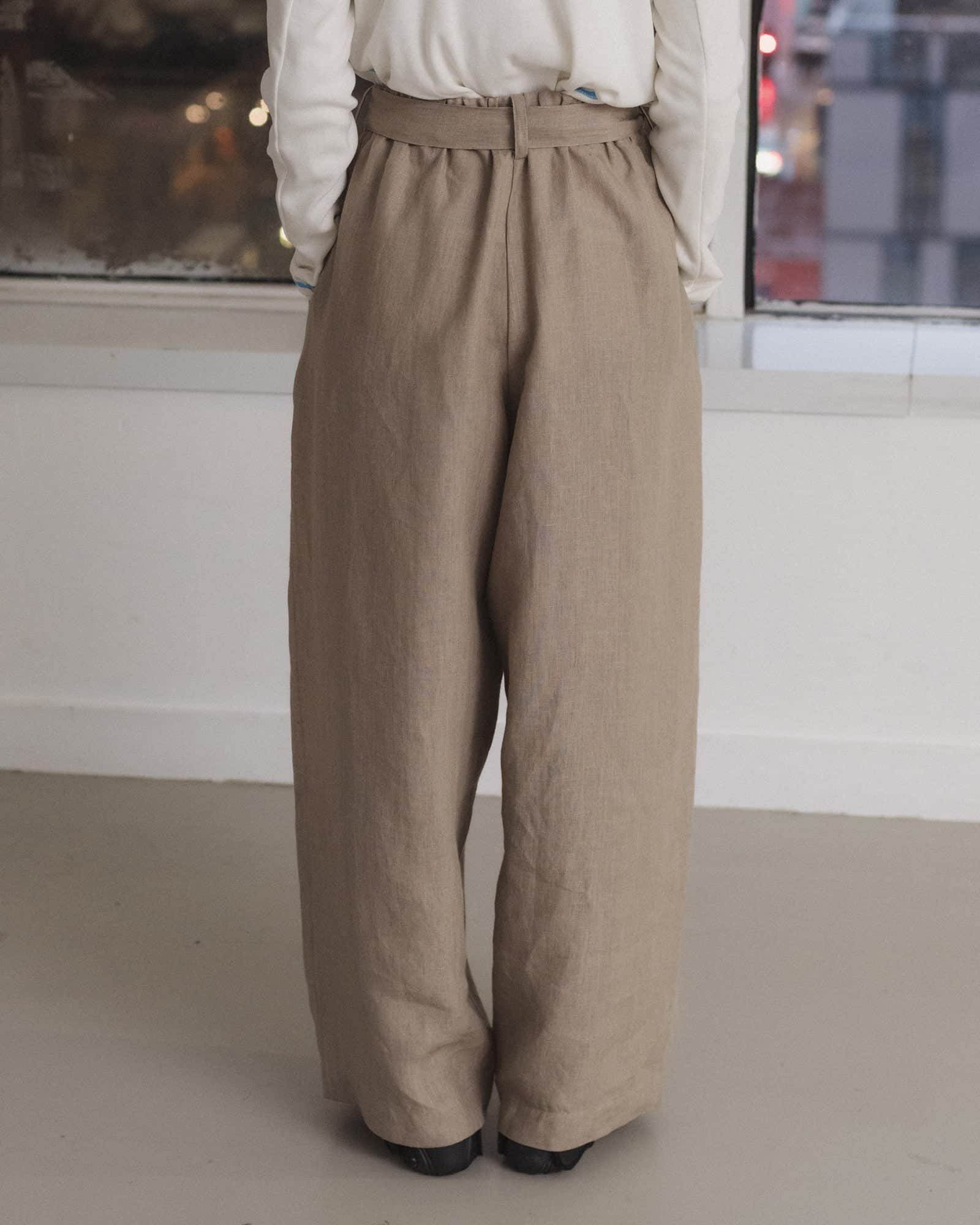 BASERANGE Pants Frame Pants