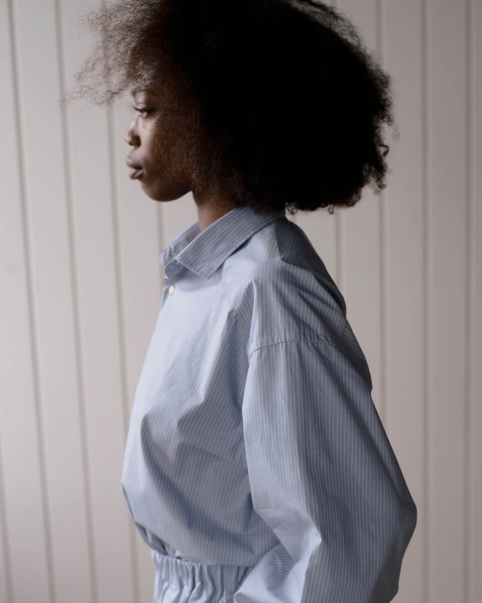 Claude Shirt in Blue stripe | Organic cotton poplin | Baserange