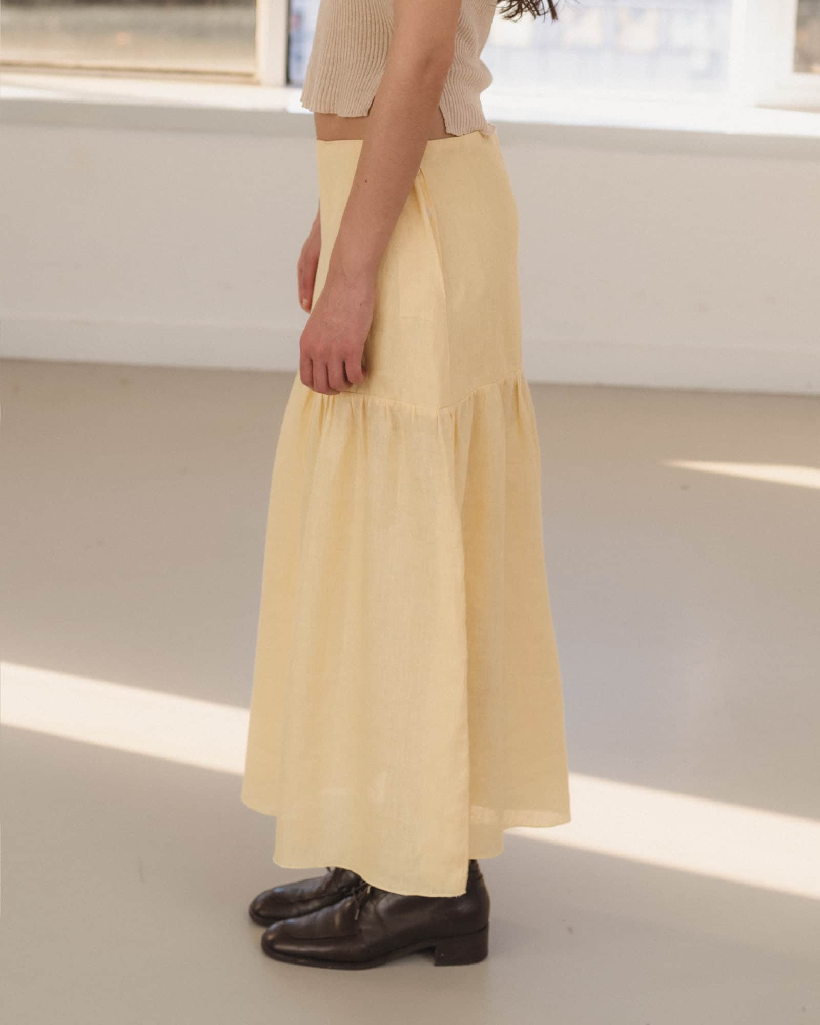 BASERANGE Skirts Garlin Skirt