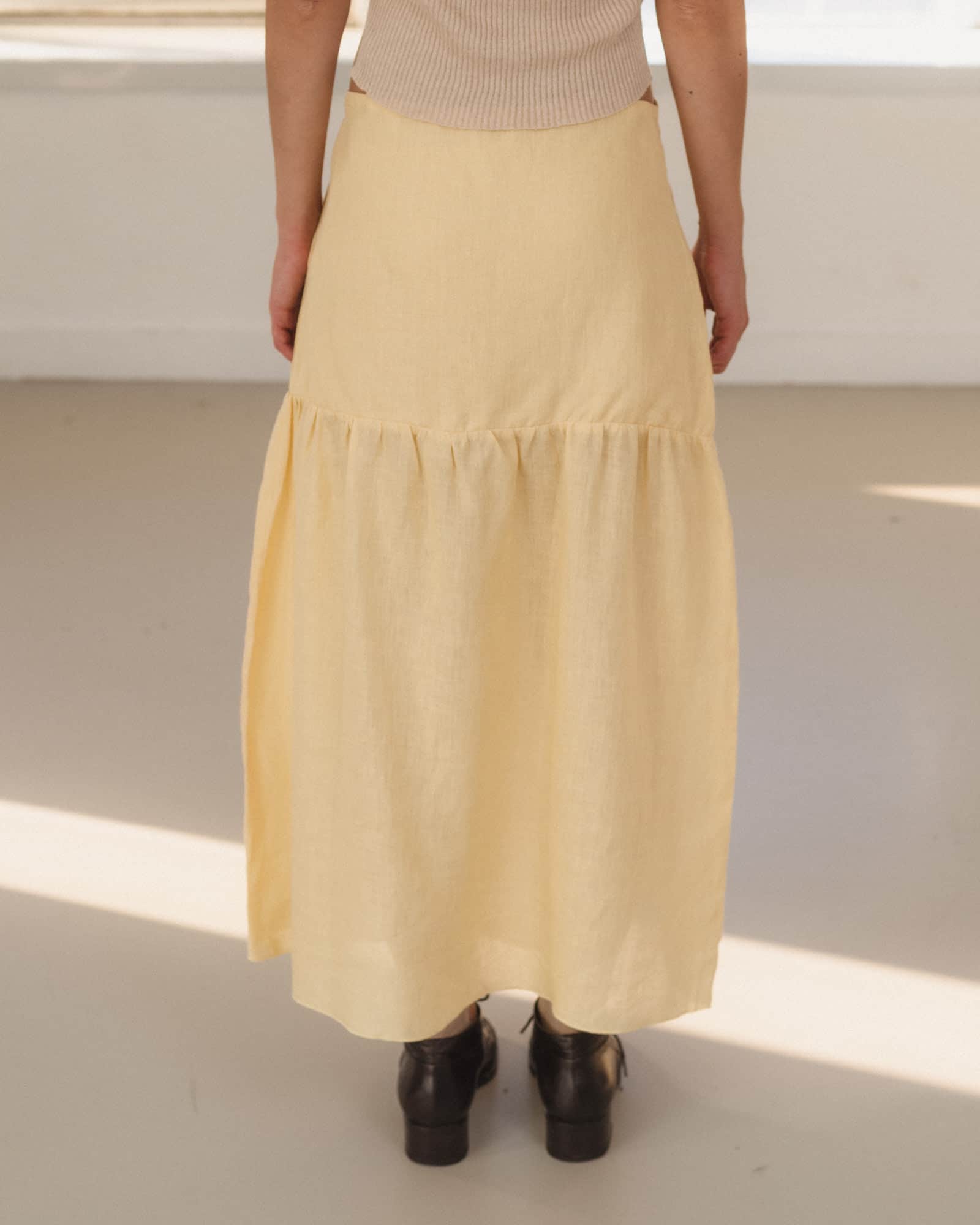 BASERANGE Skirts Garlin Skirt