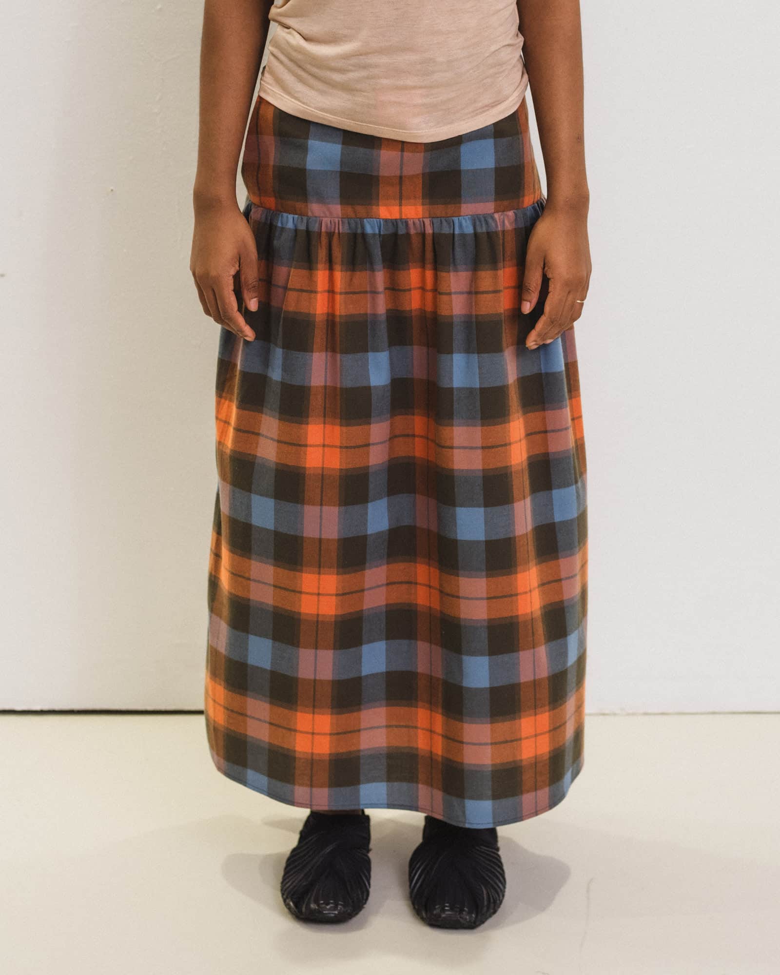 BASERANGE Skirts Garlin Skirt