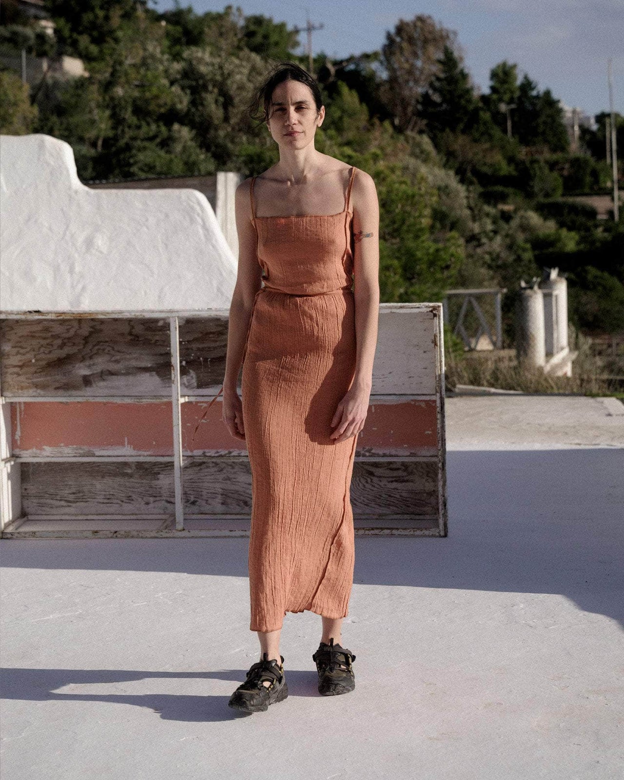 Shok Wrap Skirt in Brick | Crinkle linen | en | Baserange 