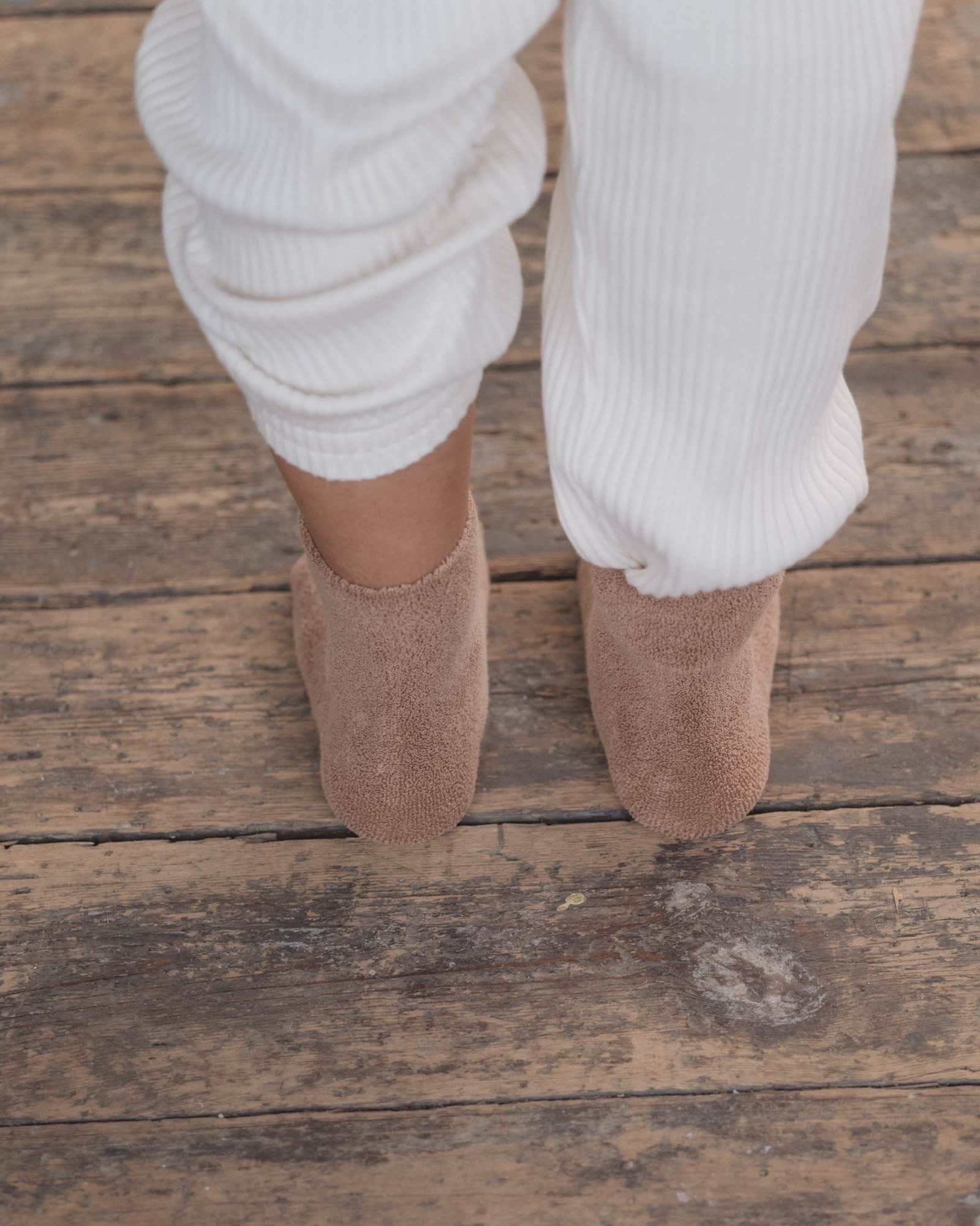 BASERANGE Socks Buckle Overankle Socks